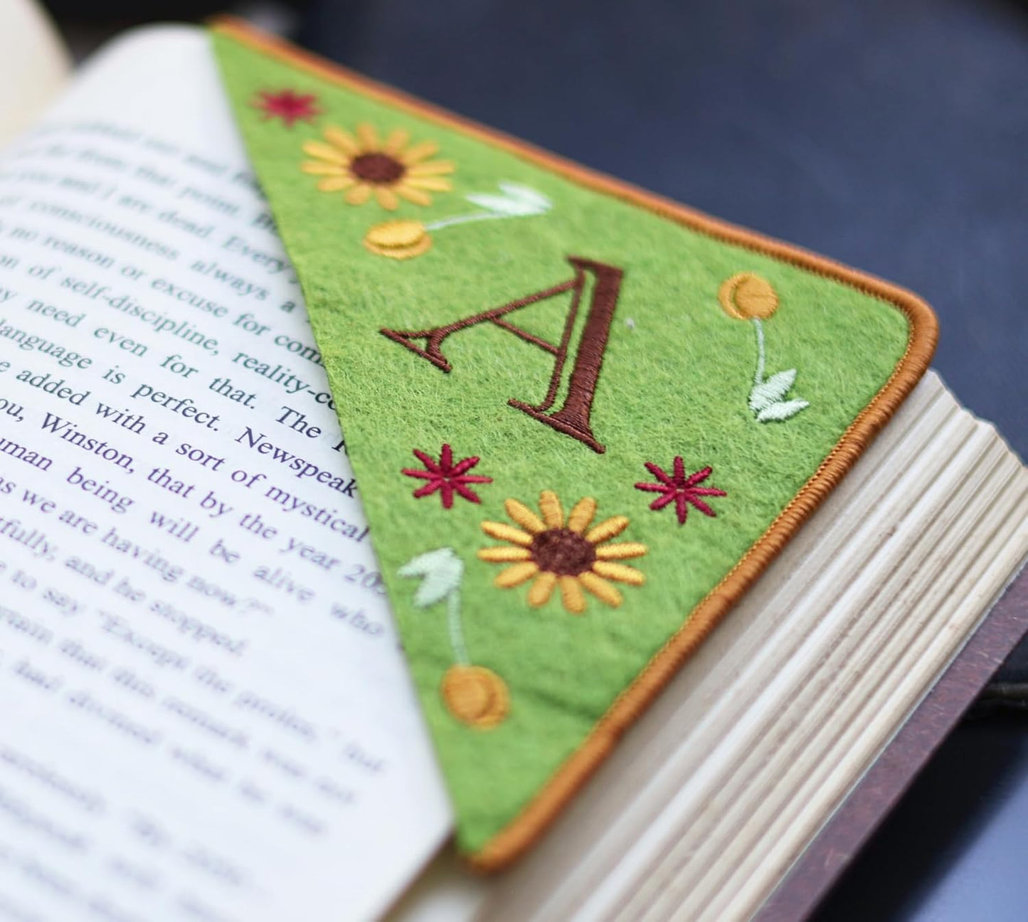 Personalized Embroidered Corner Mark, 4 Pack, Finished Initial Felt Bookmark Corner, Gift for Book Lover