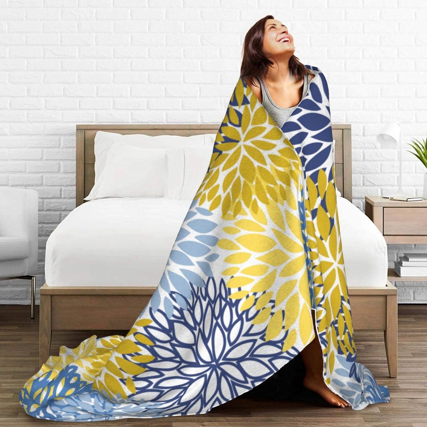 Blue Yellow and Navy Chrysanthemum Flowers Throw Blankets All Season Ultra Soft Warm Daisy Floral Fleece Blanket for Home Bed Sofa Couch Chair Outdoor Travel Camping 40x30 Inch