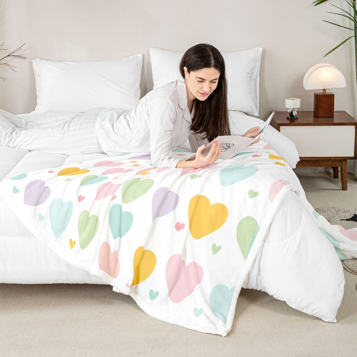 Feelyou Rainbow Heart Sherpa Throw Blanket for Couch Cute Multi-Color Heart Super Soft Cozy Fleece Romantic Blanket for Winter, Plush Throw Princess Style Baby 30"x40" Valentine's Day All Season