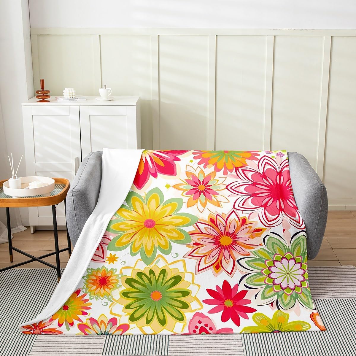 Vintage Floral Throw Blanket for Girls Bed Sofa Couch, 70S Retro Groovy Flower Fuzzy Blanket, Bohemian Disco Art Fleece Blanket, Boho Exotic Hippie Luxury Soft Cozy Plush Bed Blanket, Twin Size