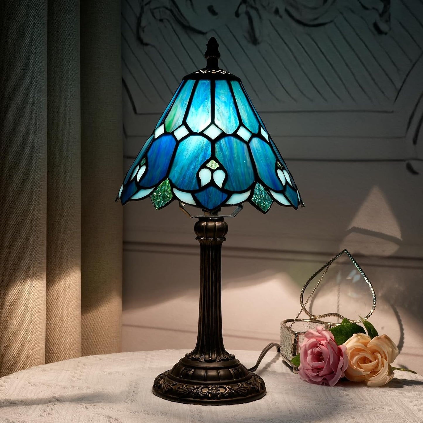 Tiffany Lamp Bedside Table Lamp-Nightstand,Stained Glass Lamp for Bedroom Dorm Living Kitchen, Aesthetic Cute Home Decor Gift (OFU1158)