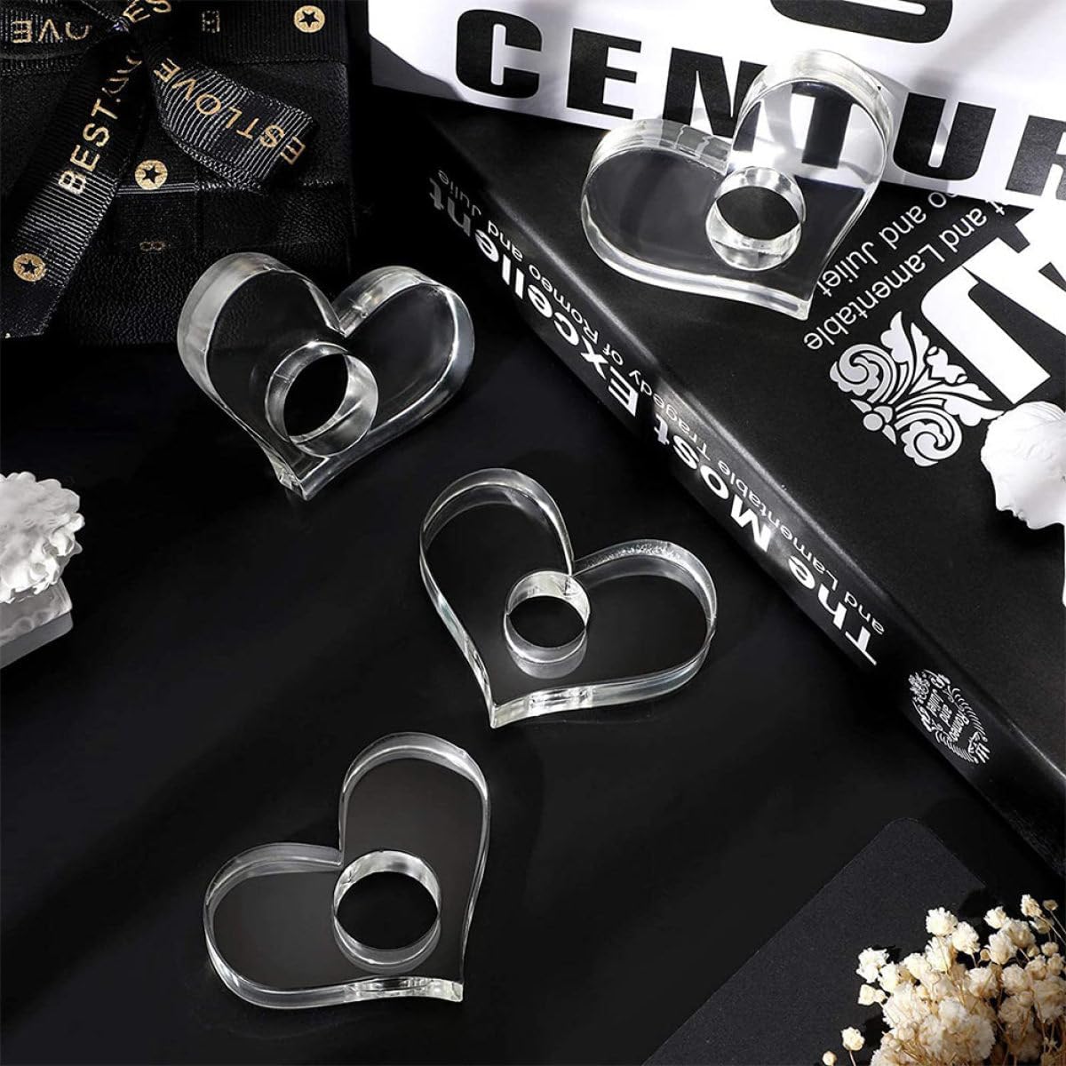 PRETYZOOM Acrylic Thumb Book Support Set 4pcs (mini 1.8cm, Small 2.0cm, Medium 2.2cm, Large 2.4cm) Heart-Shaped Finger Ring Bookmarkers for Home Reading Accessories