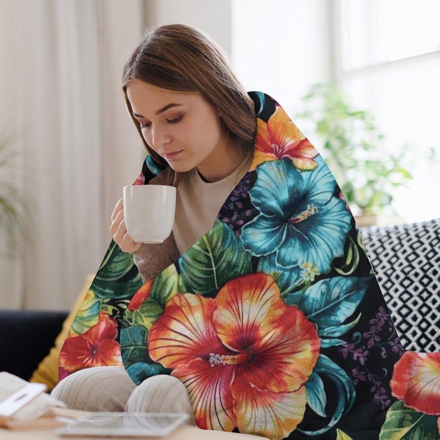 Beautiful Hibiscus Flower Throw Blanket for Couch Super Soft Warm Lightweight Throw Blankets Cozy Flannel Bed Blanket Cute Decorative Blankets for All Seasons Home Decor Gift 30"*40"（76 * 100cm）