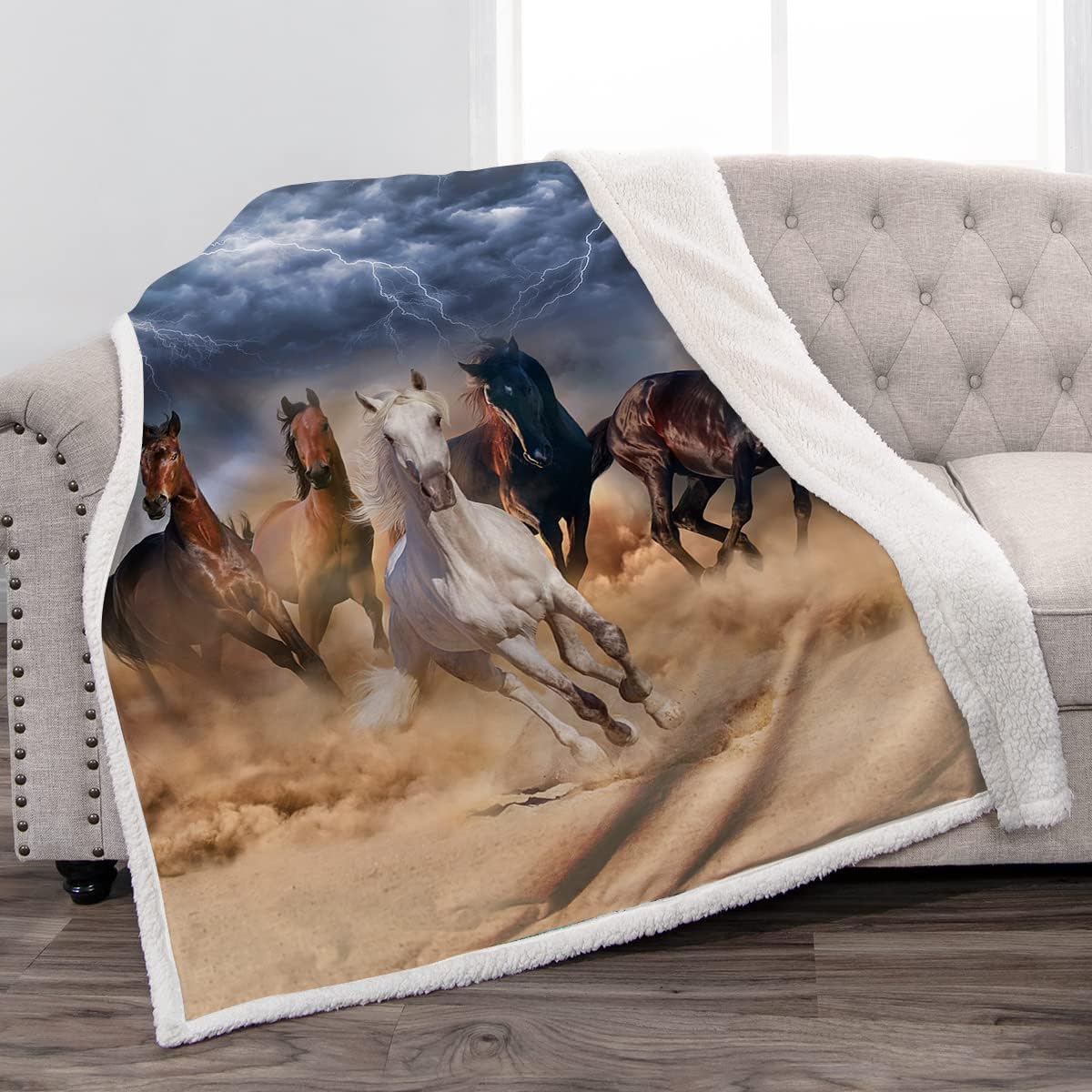 Jekeno Horse Blanket Gifts for Men - Super Soft Cozy Warm Sherpa Galloping Running Horses Throw for Girls Teens Kids Women Birthday Decorations Couch Chair Sofa Bed Office 50"x60"