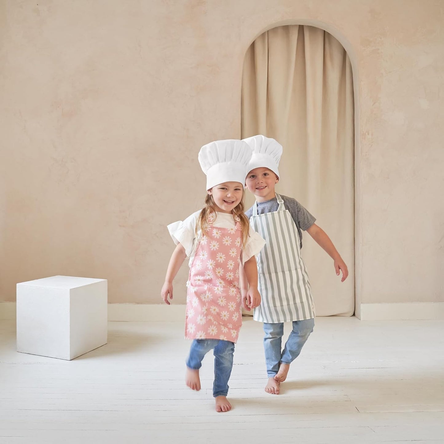 ZICOTO Kids Apron for Girls & Boys - Toddler Apron with Pocket for Cooking, Baking & Crafts - Christmas Gift for Little Chef