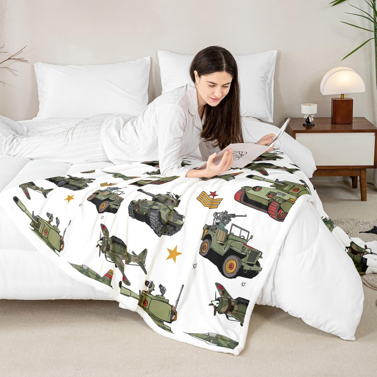 Manfei War Theme Throw Blanket Aircraft Tanks Bed Blanket for Kids Boy Room Decor, Retro Army Green Airplane Tanks Blanket for Couch Sofa, Soft and Breathable Fleece Blanket(60 x 80 Inches)