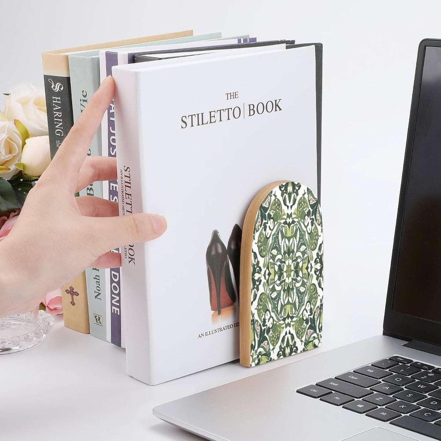 Green Decorative Pattern Bookends 1 Pair Heavy Duty Book Ends for Shelves Non-Skid Bookend Supports Wooden Book Holders with Metal Base Desk Organizers Books Storage to Hold Books