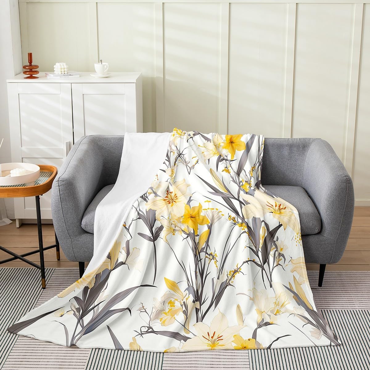 Feelyou Lily Floral All Season Bed Blanket Queen 90"x90" Lily Flower Flannel Fleece Throw Blanket for Sofa Couch Romantic Garden Print Fuzzy Blanket Room Decorations Plush Blanket