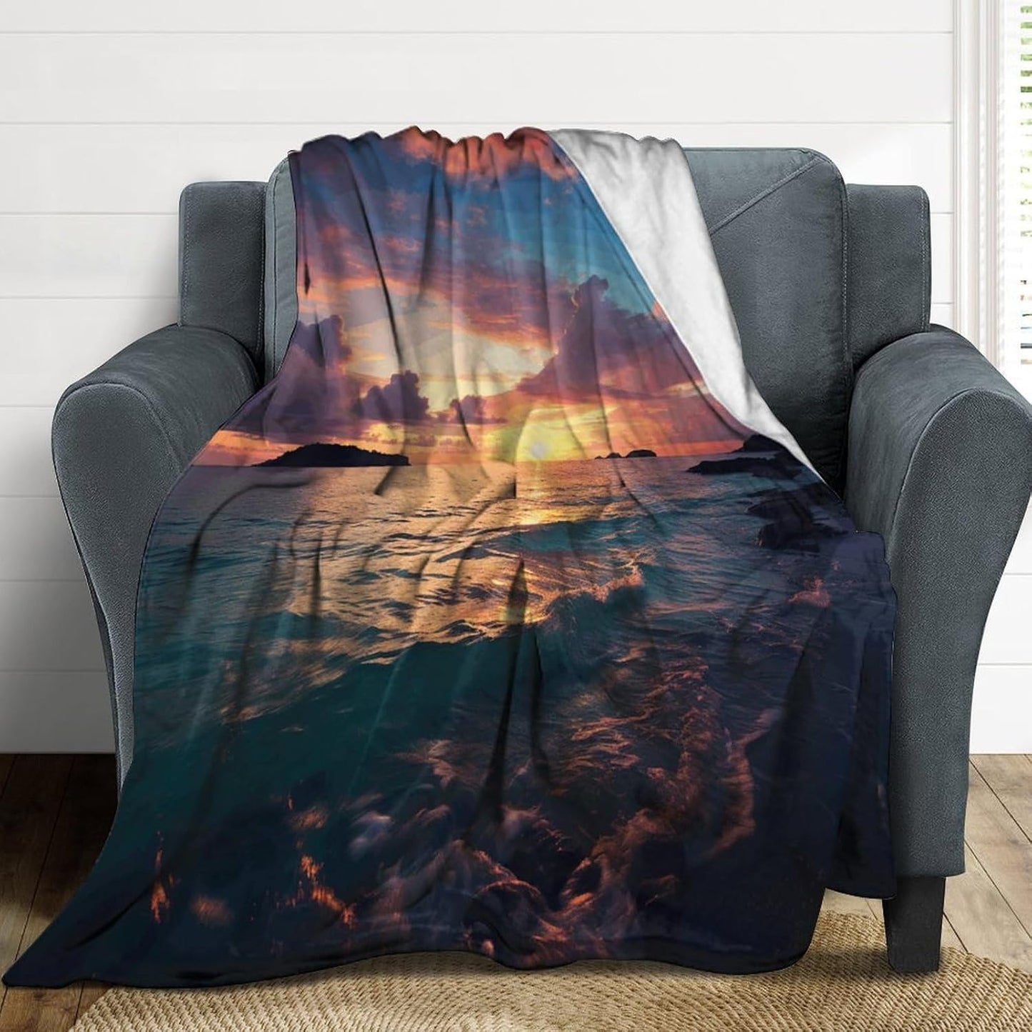 Ocean and Sunset Throw Blanket for Couch Super Soft Warm Lightweight Throw Blankets Cozy Flannel Bed Blanket Cute Decorative Blankets for All Seasons Home Decor Gift 40"*50" （100 * 130cm）