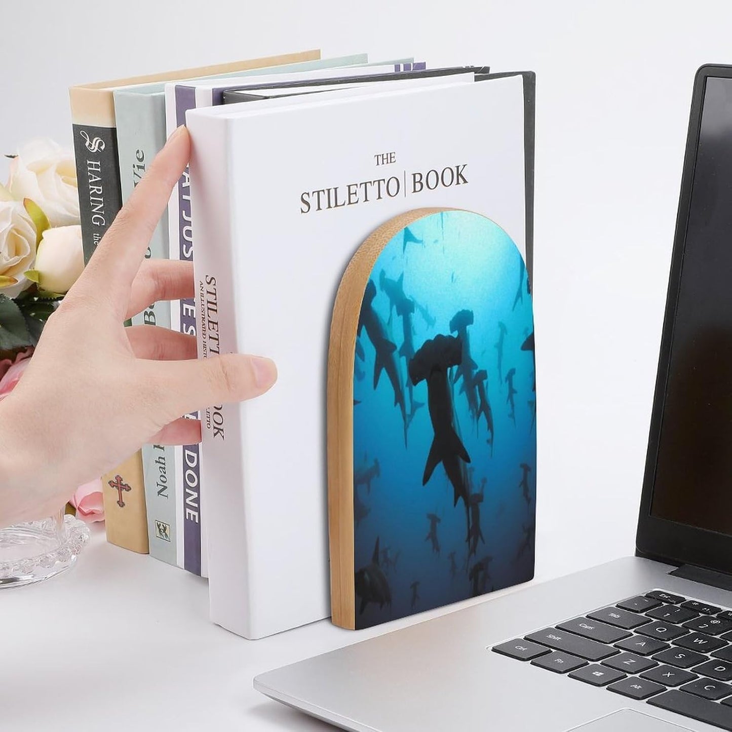 Hammerhead Sharks Wooden Bookend Non-Slip Book Ends Heavy Duty Book Stopper with Metal Base Books Holderd Decorative Bookends Stands Firmly for Office Supplies