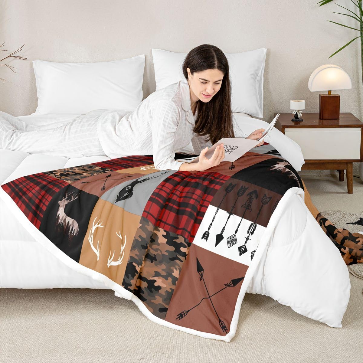 Feelyou Hunting Camo Throw Blanket Deer Soft Fleece Sherpa Cozy Fuzzy Plush Warm Camouflage Fuzzy Plush Throw Antlers Queen 90"x90" for Bed Couch Living Room