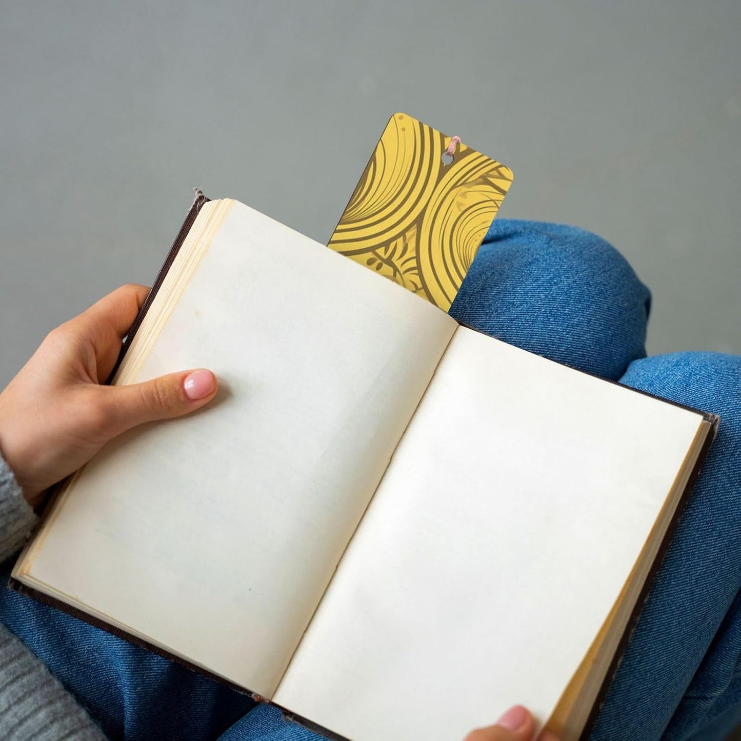 Yellow Line Pattern Bookmarks Gifts for Women Men, Wooden Bookmarks for Book Lovers, Vintage Book Marks Ornaments with Tassel, Unique Personalized Reading Page Markers Pink
