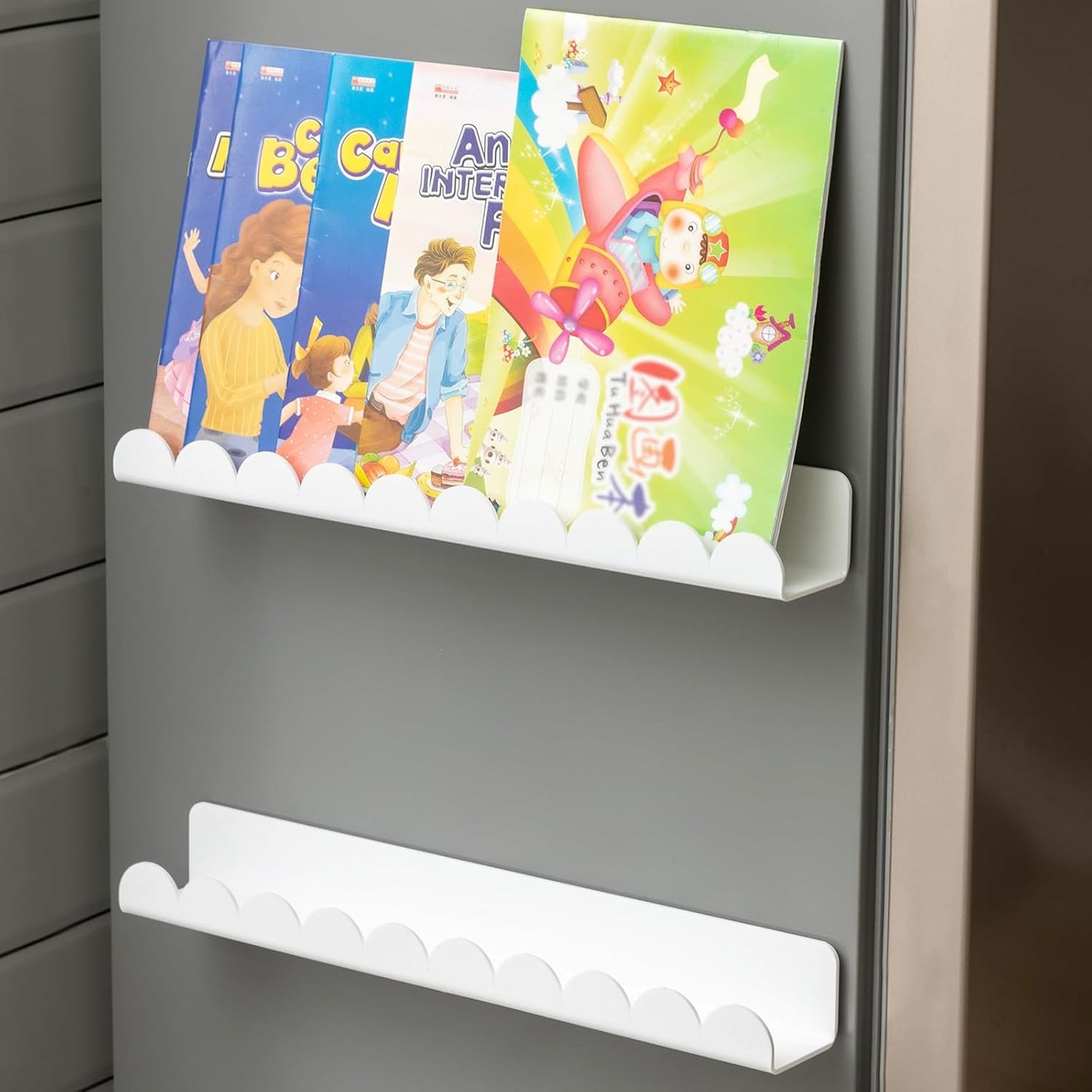 2 Pcs Scalloped Magnetic Book Shelf for Whiteboard 15.8 Inch Reusable Acrylic Floating Bookshelves Magnetic Book Jar Holder for Whiteboard Refrigerator Office Teacher Kitchen