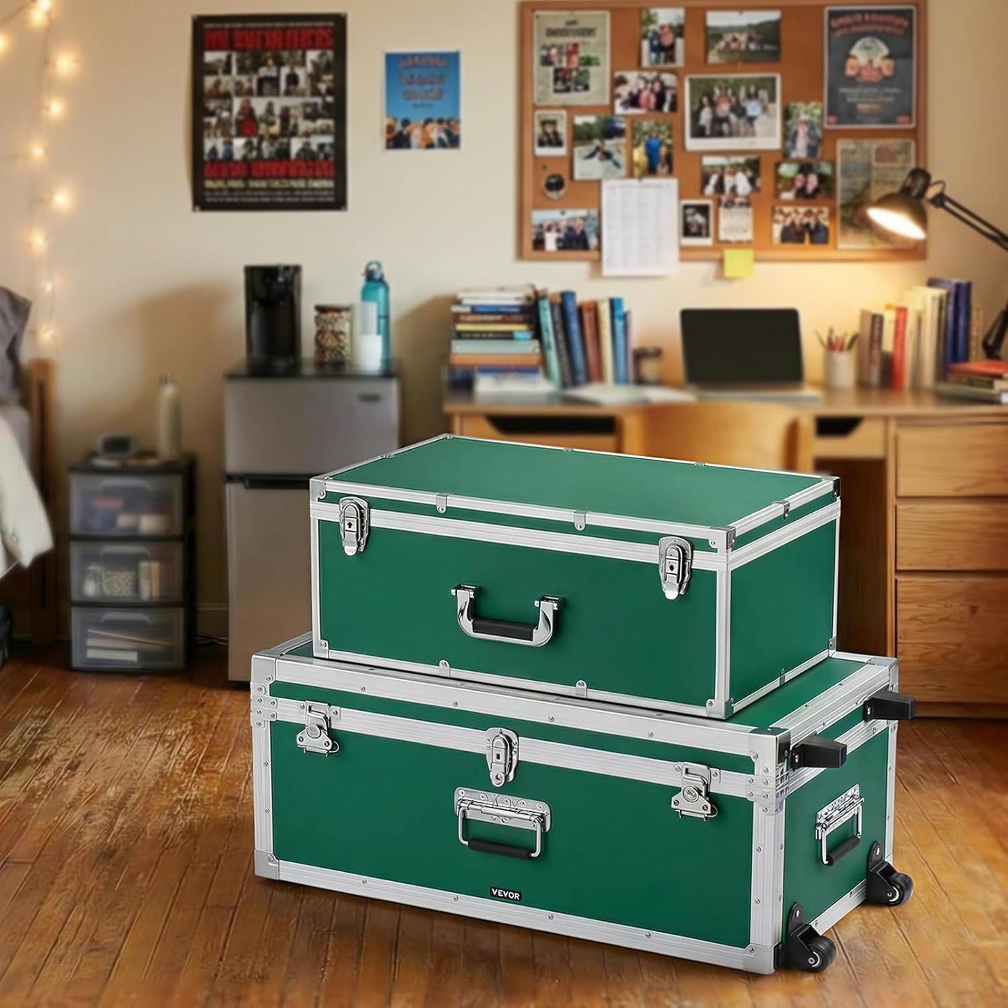 VEVOR Storage Trunk, Set of 2, Wooden Suitcase Storage Boxes with Padlocks, Large Trunk Includes Casters and 3 Metal Handles, Decorative Store Chest with Lids for Travel, Apartment, Dorm, Green