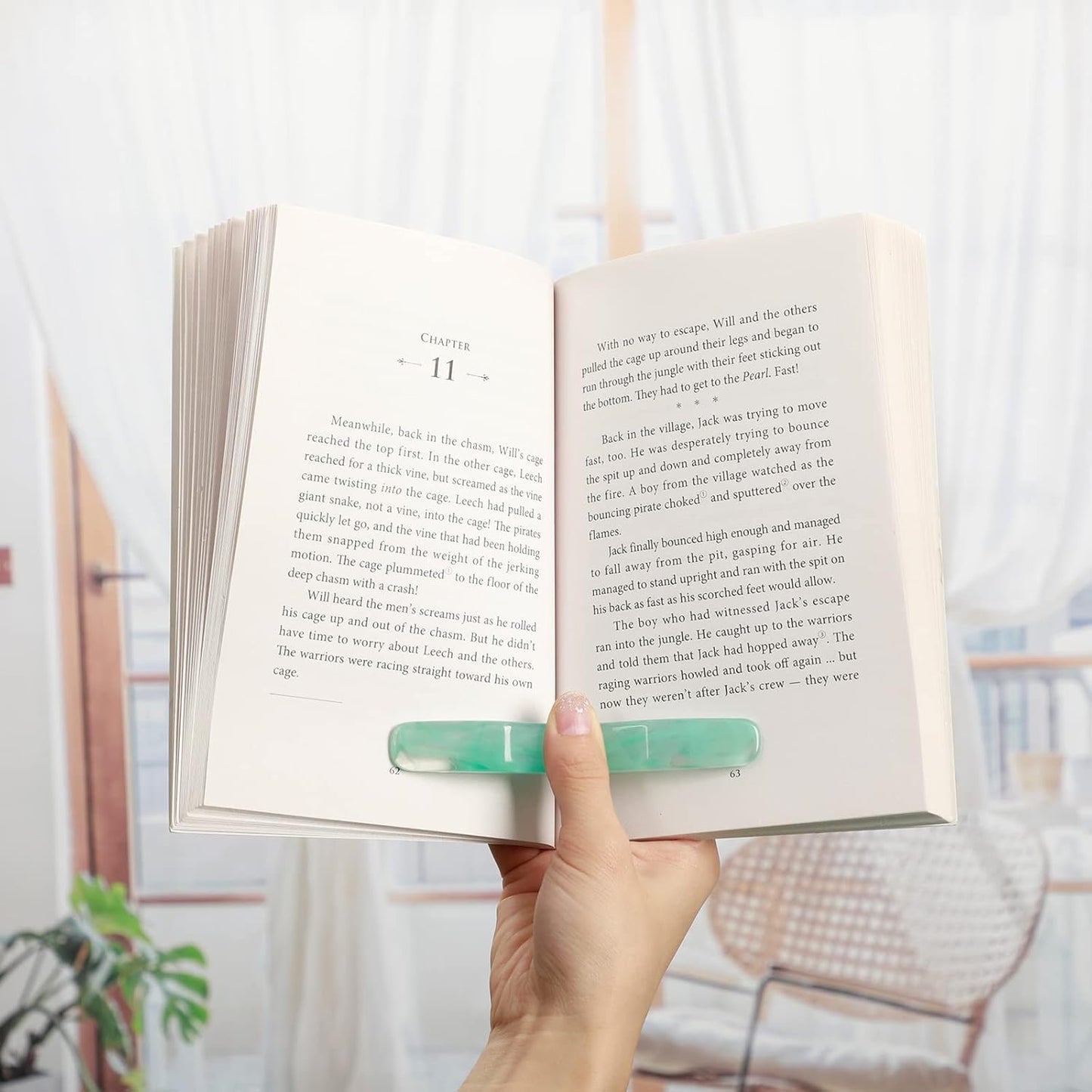 Eaasty 4 Pcs Thumb Book Page Holder for Reading Resin Book Opener Holder Multiple Colors Books Accessories Gifts for Reading Lovers Women Men(Fresh Color)