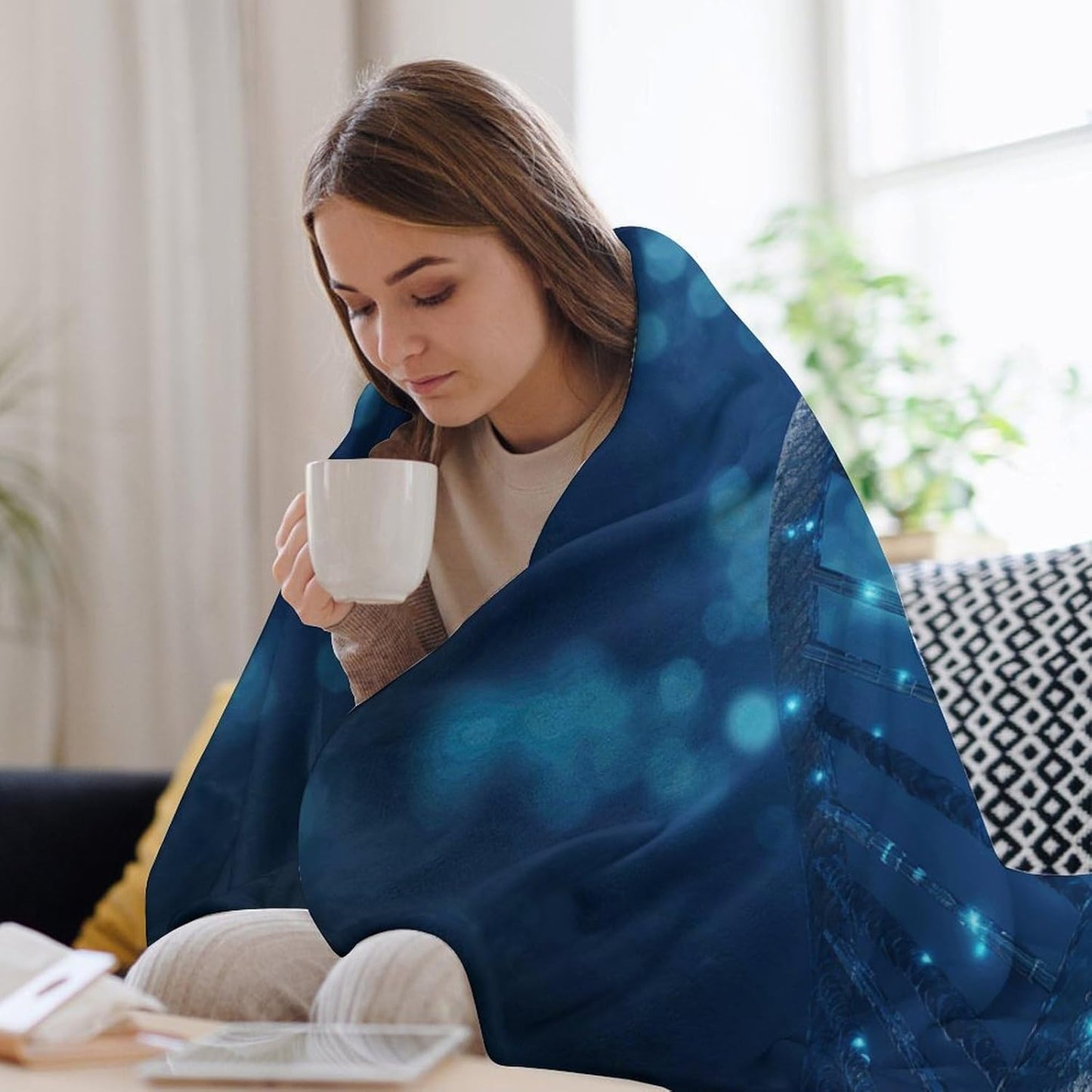 Blue Glowing Picture Throw Blanket for Couch Super Soft Warm Lightweight Throw Blankets Cozy Flannel Bed Blanket Cute Decorative Blankets for All Seasons Home Decor Gift 60"*80"（150 * 200cm）