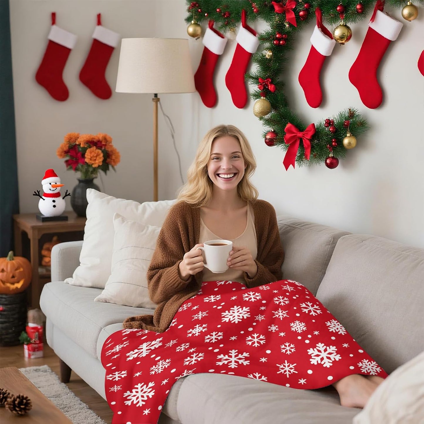 Christmas Throw Blanket - Ultra Soft Flannel Holiday Blankets for Couch & Bed, 50x40 Inch Cozy Lightweight Warm Blanket for Adults Kids, Machine Washable with Snowflake