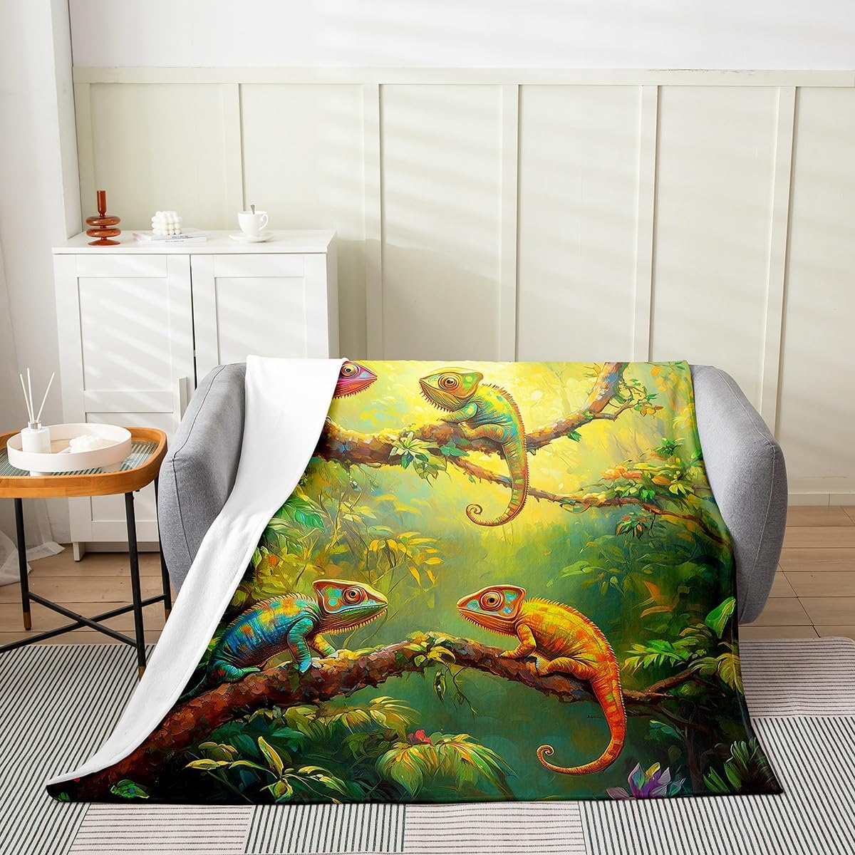 Erosebridal Chameleon Flannel Blanket 40x50 3D Wild Animal Fleece Blanket for Adult Women Western Rustic Farmstyle Fuzzy Plush Throw Nature Floral Print Wildlife Chameleon Pattern All Season