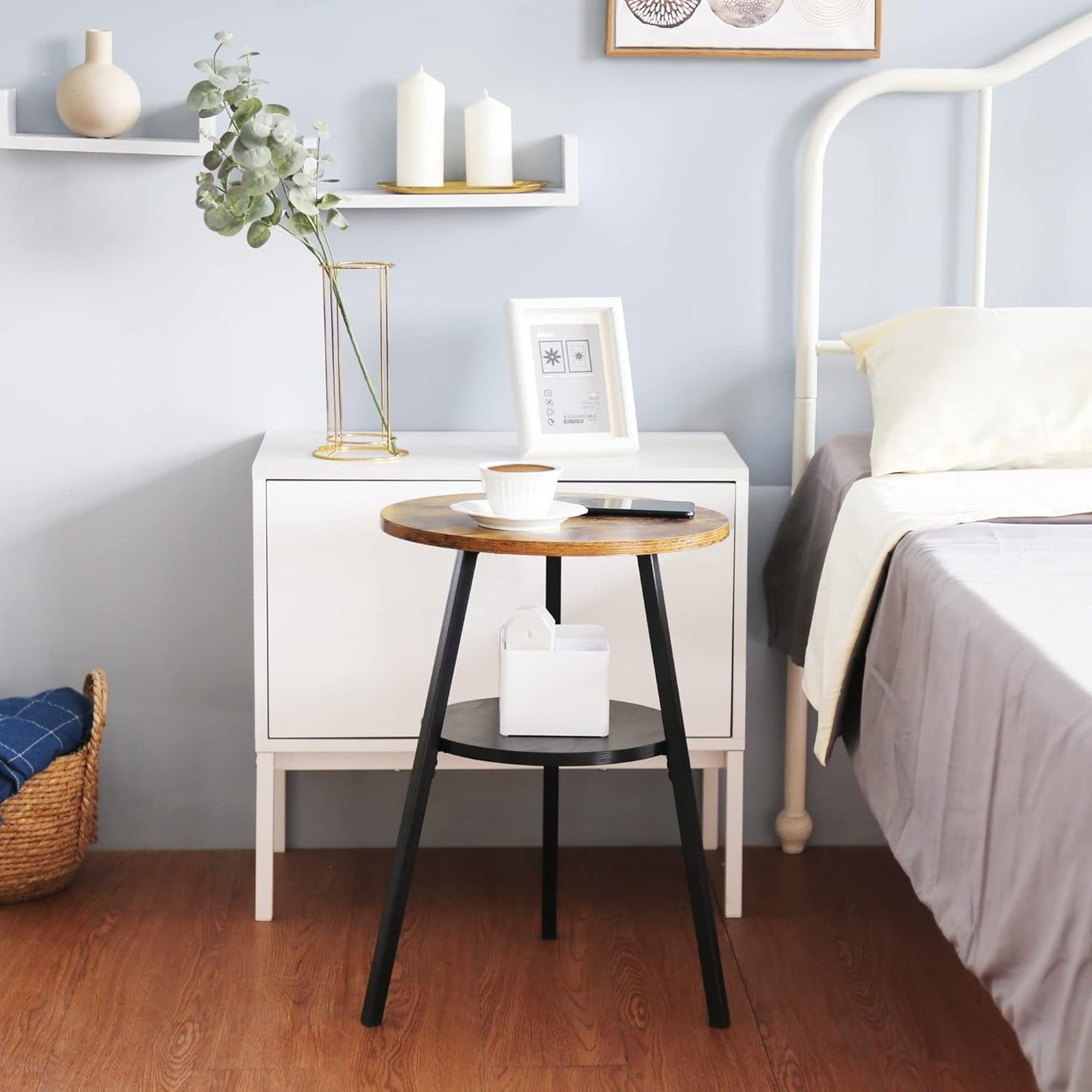INHABIT UNION End Table, 2 Tier Round Side Table with Metal Frame, Industrial Nightstand Bedside Coffee Accent Table for Living Room Bedroom Small Space, Rustic Brown，15.4" D x 21.6" H