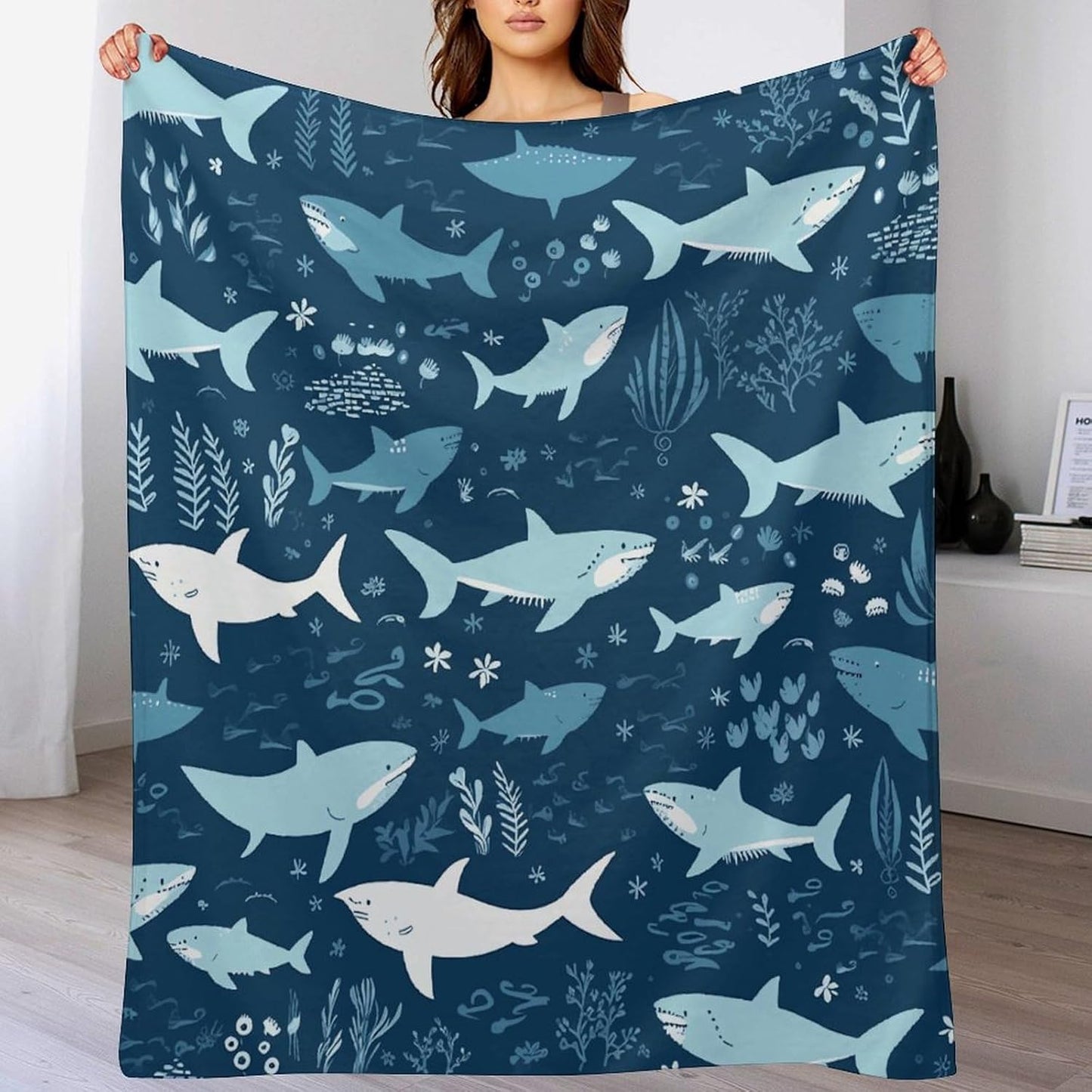 Sharks Blanket Super Soft Lightweight Throw Blanket Cute Cozy Warm Bed Blanket Decorative Fuzzy Blanket All-Season Home Decor Gift for Sofa Couch Living Room 50"*60"（130 * 150cm）