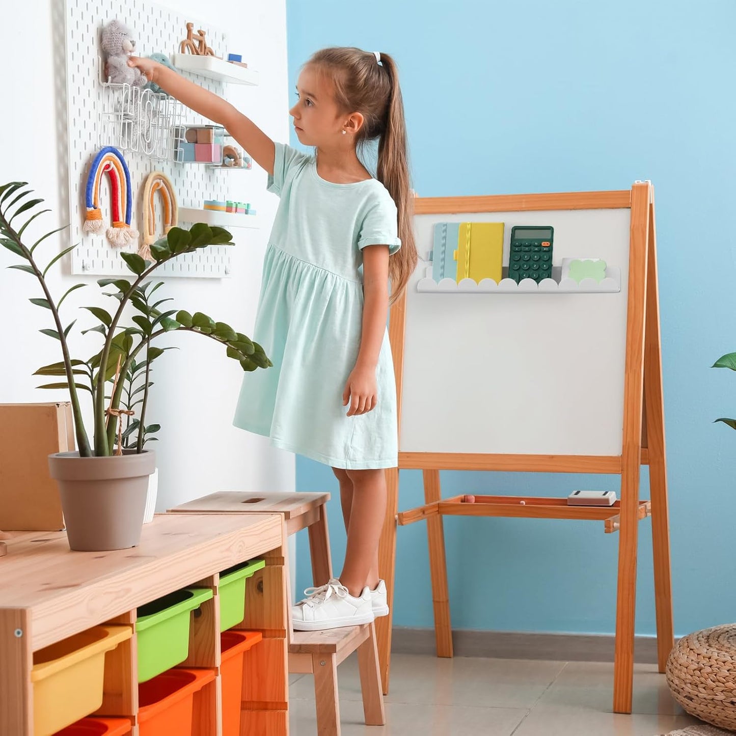 2 Pcs Scalloped Magnetic Book Shelf for Whiteboard 15.8 Inch Reusable Acrylic Floating Bookshelves Magnetic Book Jar Holder for Whiteboard Refrigerator Office Teacher Kitchen