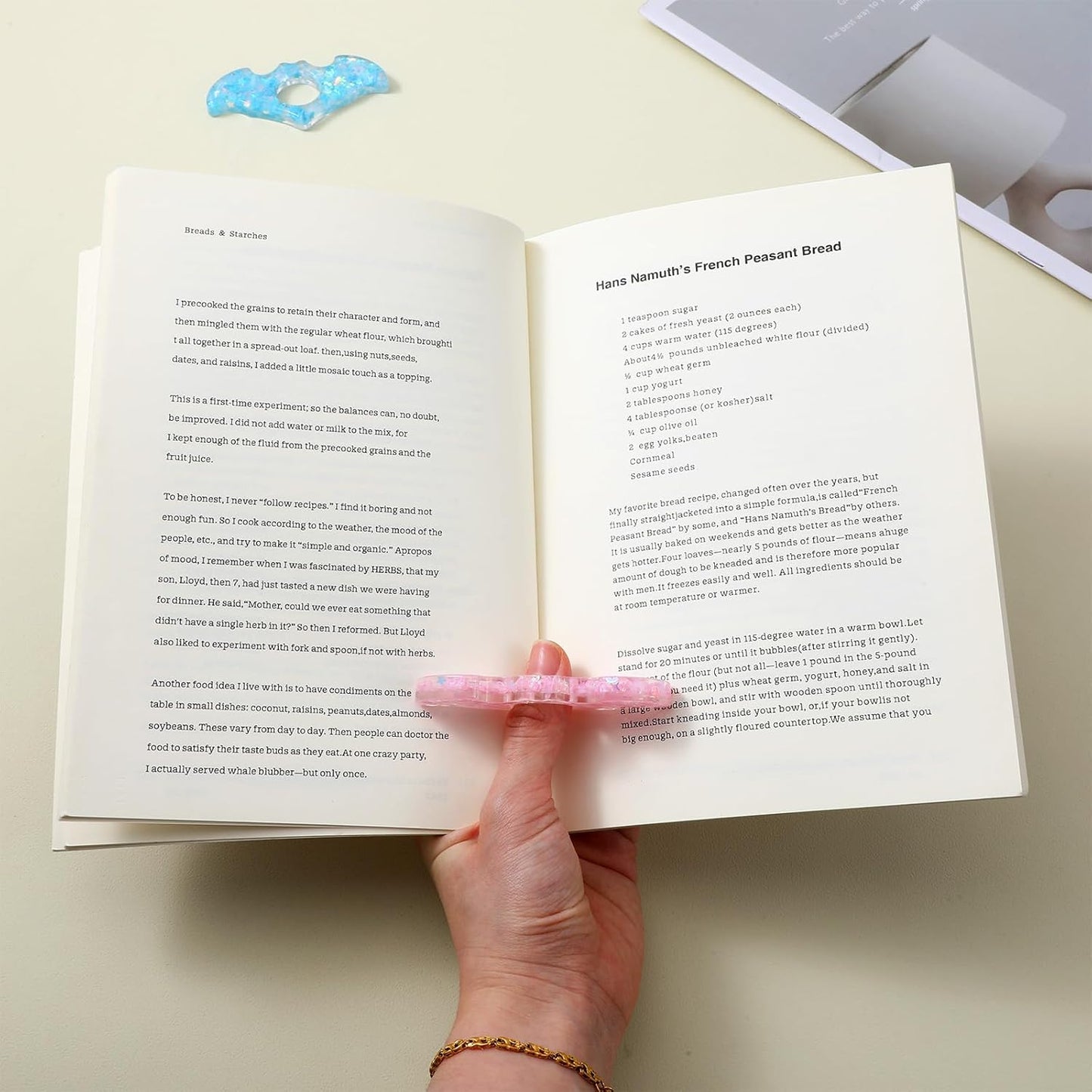 Thumb Page Holder 2 Pcs Glitter Book Page Holder Thumb Ring Books Handmade Book Opener Holders Bookmark Read Accessories Bookmarks Gifts for Reading Lovers Teachers Students