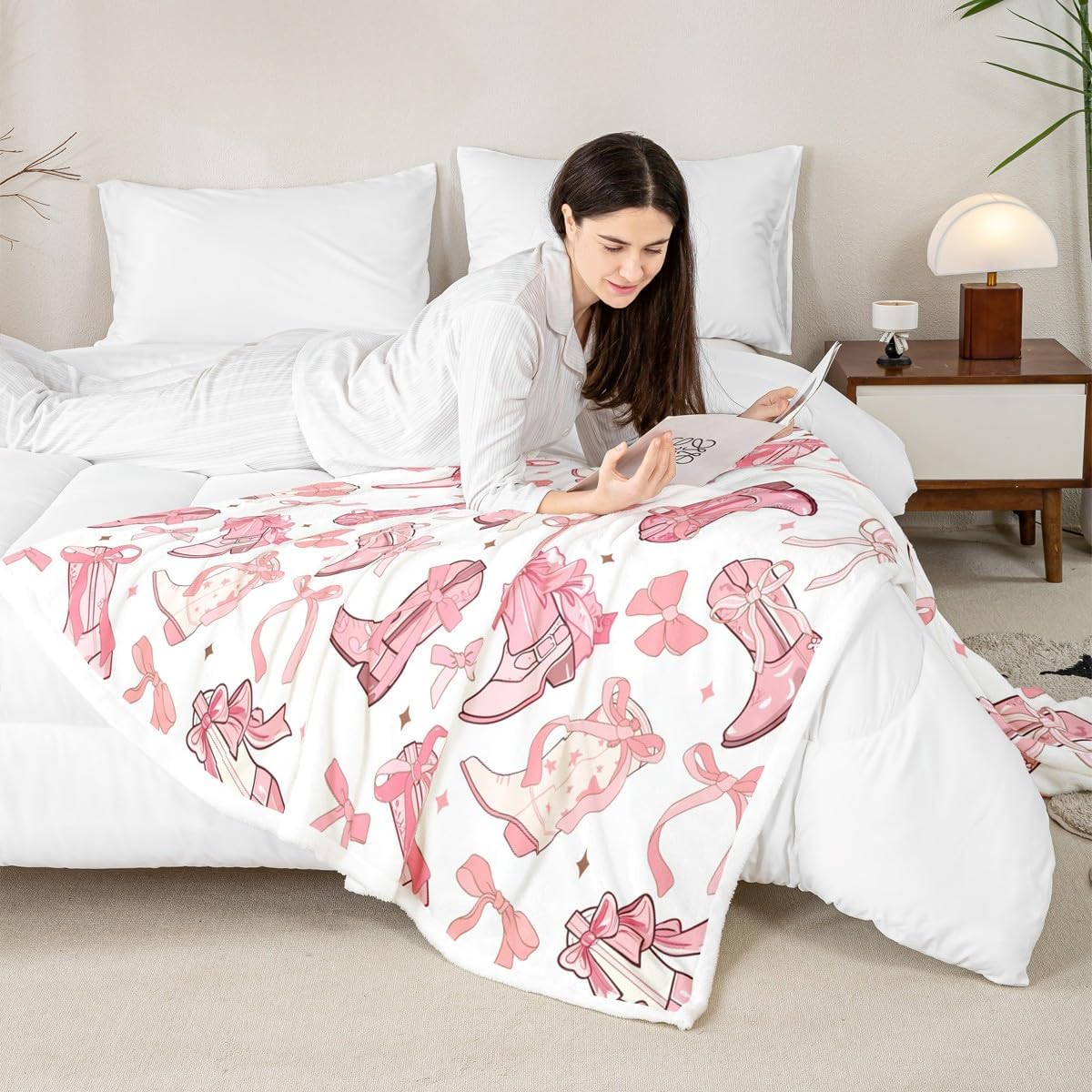 Cowgirl Throw Blanket,Western Cowboy Boots Pink Bowknots Fleece Blanket for Bedroom Dreamy Fairy Tale Princess Starry Pink White Soft Blanket for All Seasons,Baby (30 x 40 Inches)