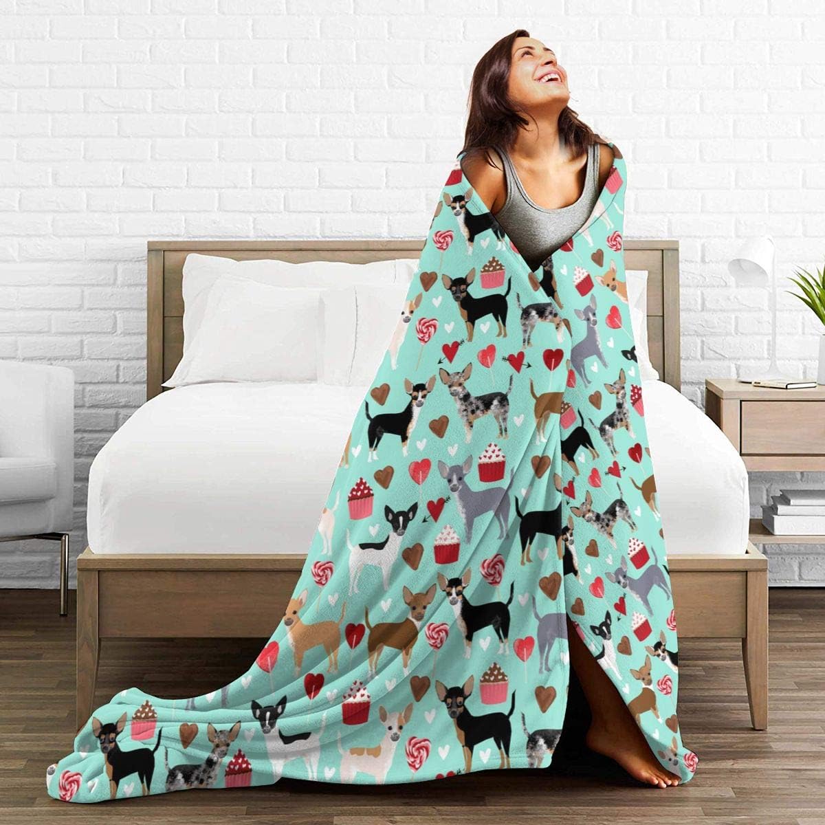 Chihuahua Love Fleece Throw Blanket, Fuzzy Warm Throws for Winter Bedding, Couch and Plush House Warming Decor Idea 60"X50"