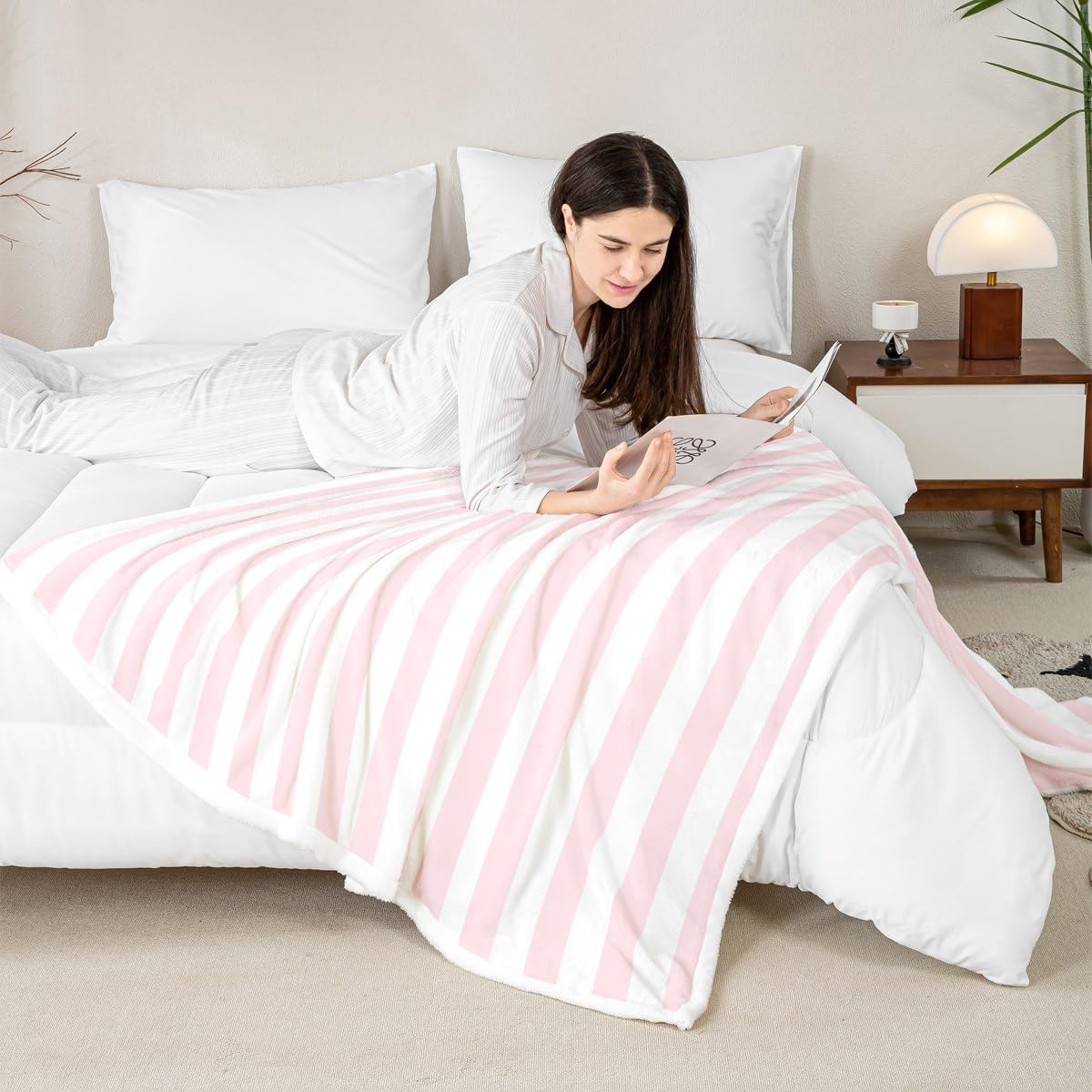 Feelyou White Pink Striped Throw Blanket Striped Soft Fleece Sherpa Cozy Fuzzy Plush Warm Geometric Fuzzy Plush Throw Basic Simple Throw 50"x60" for Bed Couch Living Room