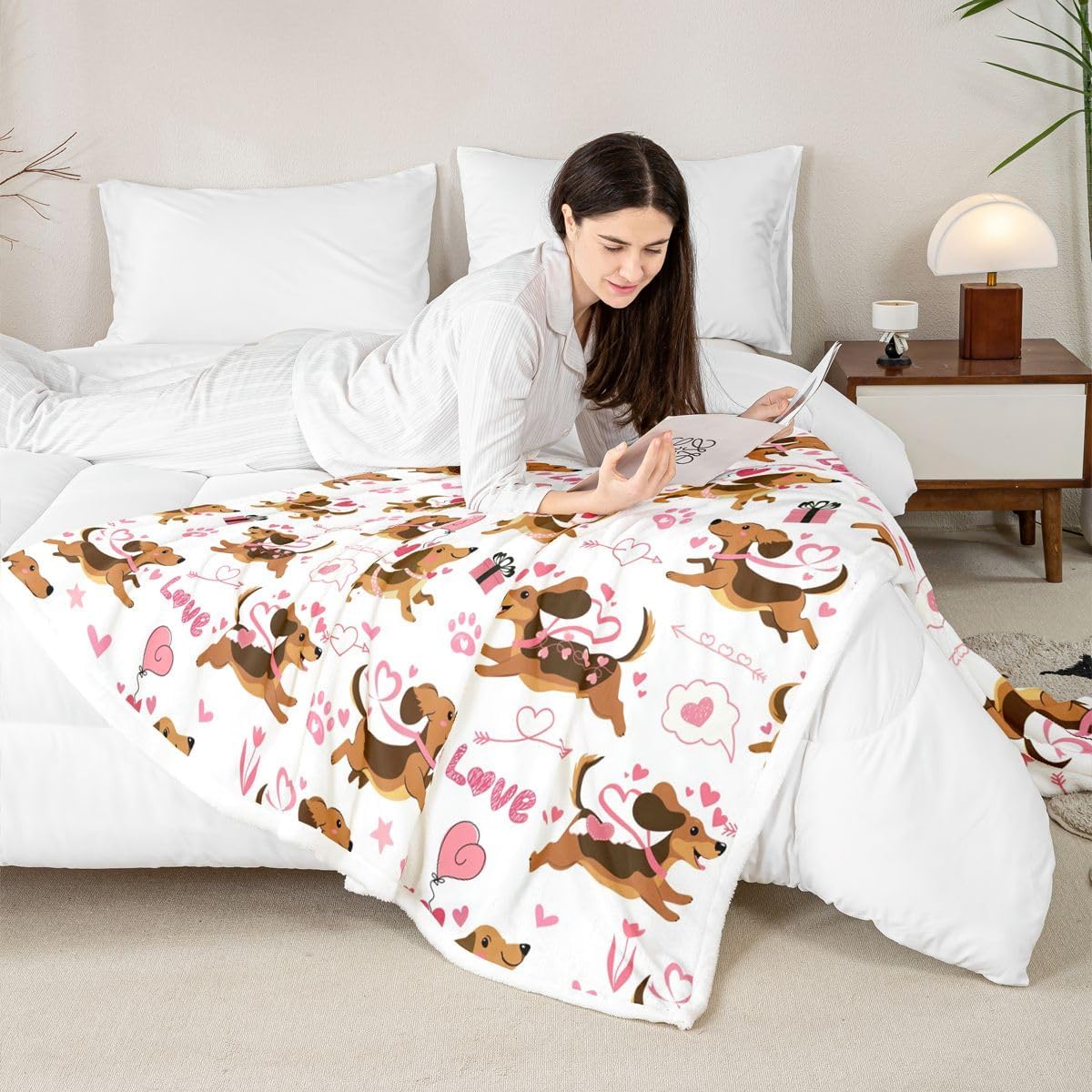 Manfei Happy Valentine's Day Kids Throw Blanket,Star Love Heart Dog Paw Romantic Bed Blanket,Dachshund Pet Animal Girls Boys Sofa Decor,Brown Pink Fuzzy Blanket,Throw Size (50 x 60 Inches)