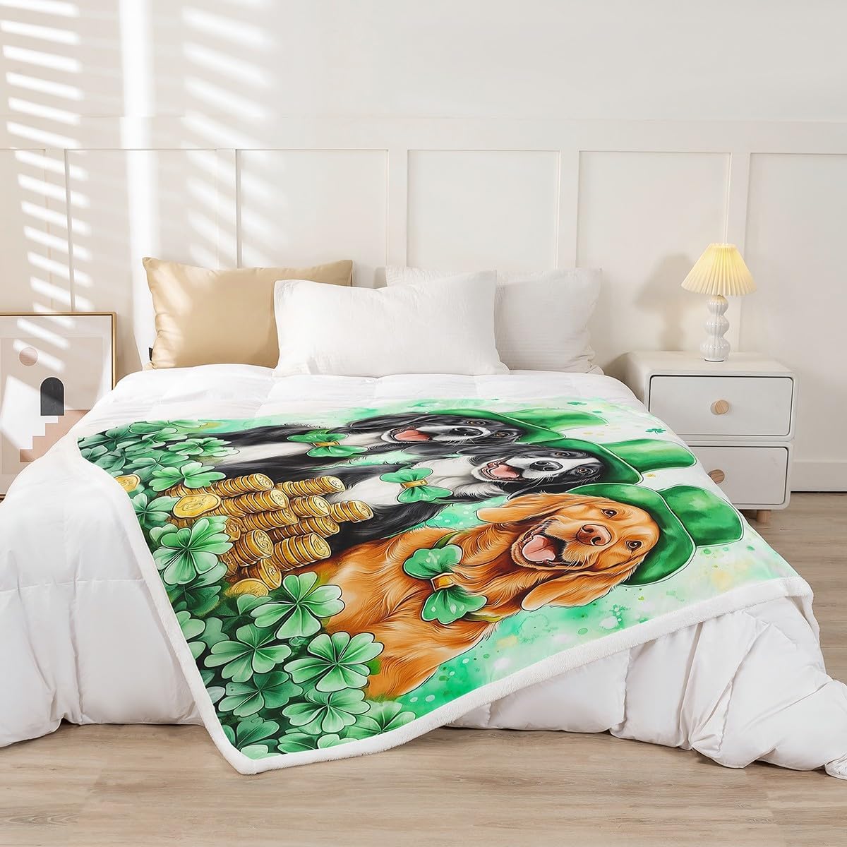 Cute Dogs Throw Blanket Throw 50x60 Happy St.Patrick's Day Irish Style Fuzzy Blanket for Kids Teens Adults Green Lucky Clover Hat Gold Coins Fleece Blanket for Chairs Party