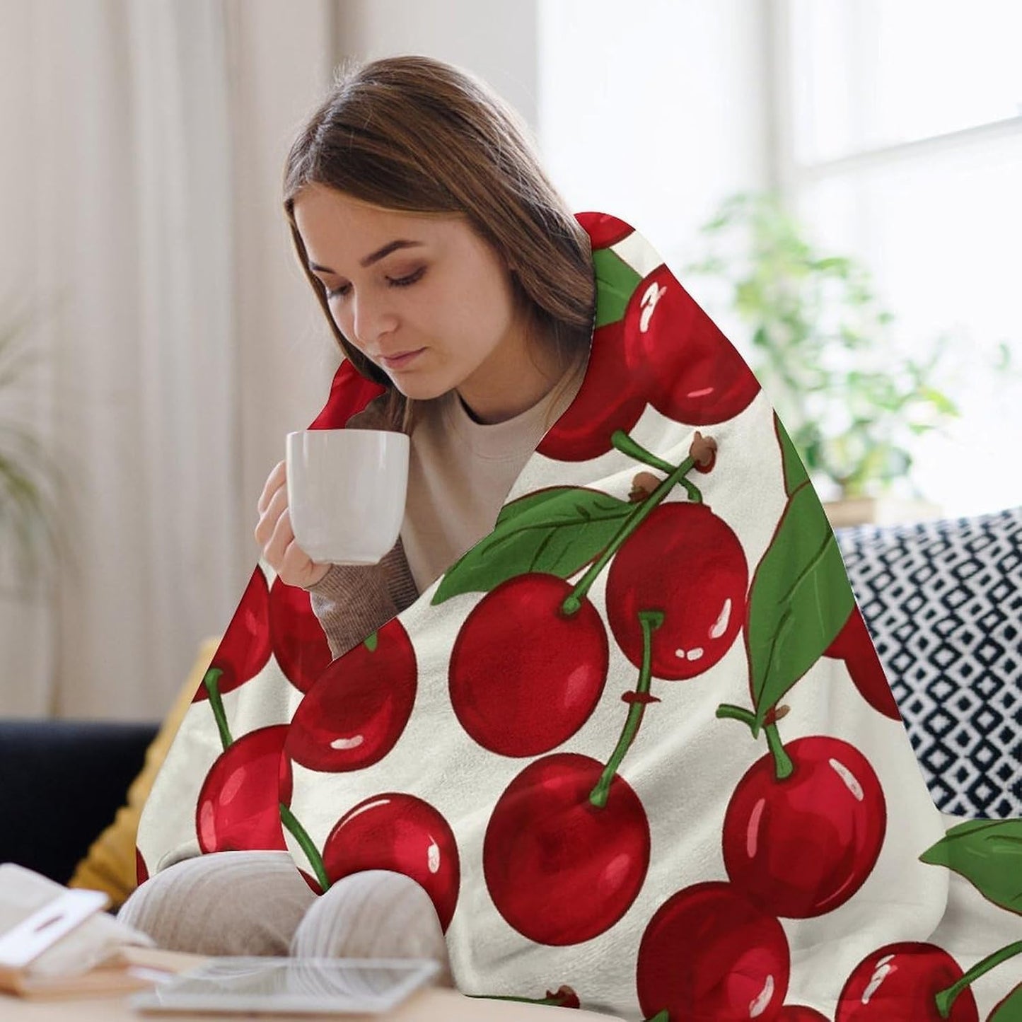 Red Cherries Blanket Super Soft Lightweight Throw Blanket Cute Cozy Warm Bed Blanket Decorative Fuzzy Blanket All-Season Home Decor Gift for Sofa Couch Living Room 60"*80"（150 * 200cm）