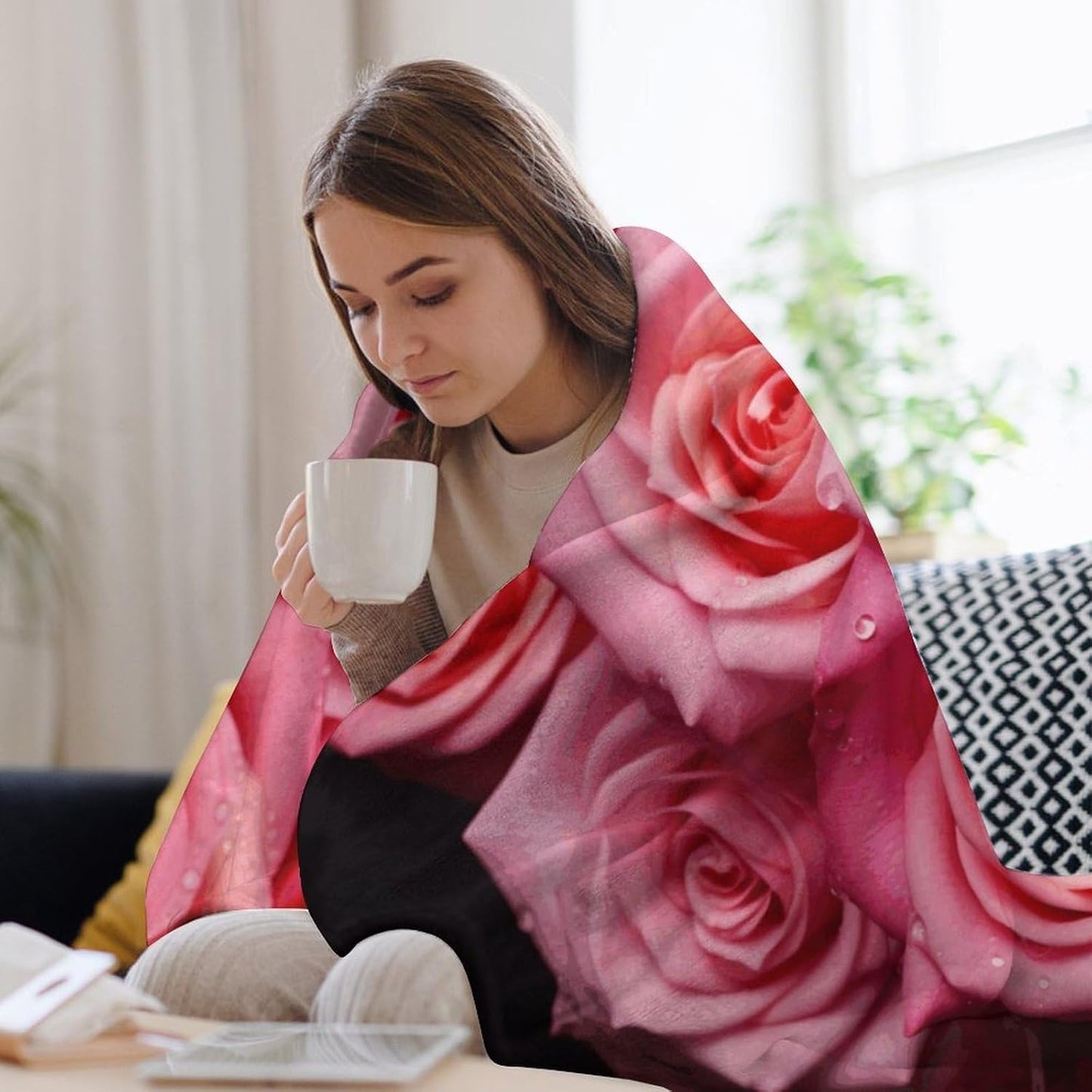 Elegant Rose Flower Throw Blanket for Couch Super Soft Warm Lightweight Throw Blankets Cozy Flannel Bed Blanket Cute Decorative Blankets for All Seasons Home Decor Gift 40"*50" （100 * 130cm）