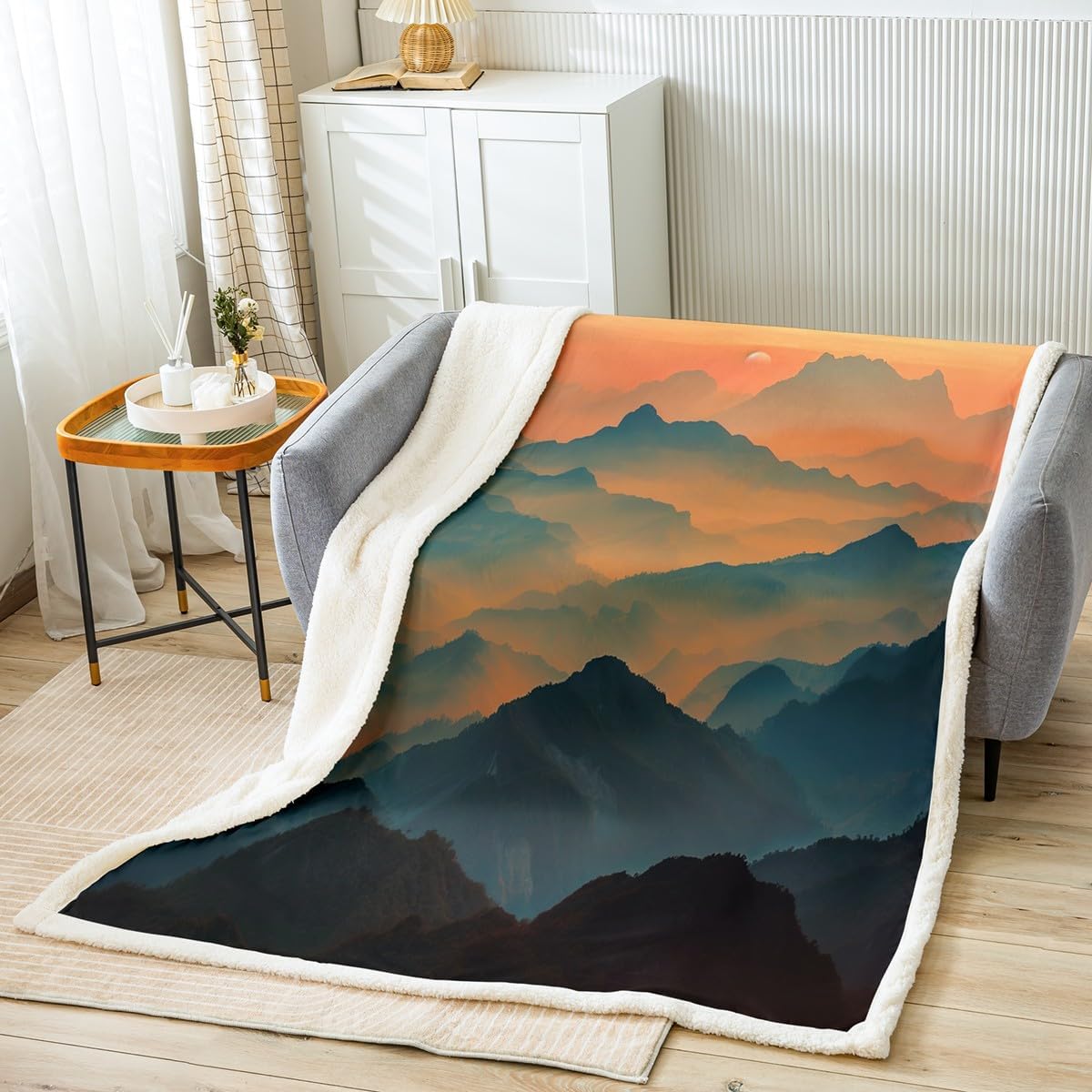 Smoky Mountain Sherpa Blanket Trees Natural Scenery Art Fleece Throw Blanket Foggy Scenic Plush Blanket for Bed Sofa Couch Bedroom Decor Warm Fuzzy Blanket Queen 90x90