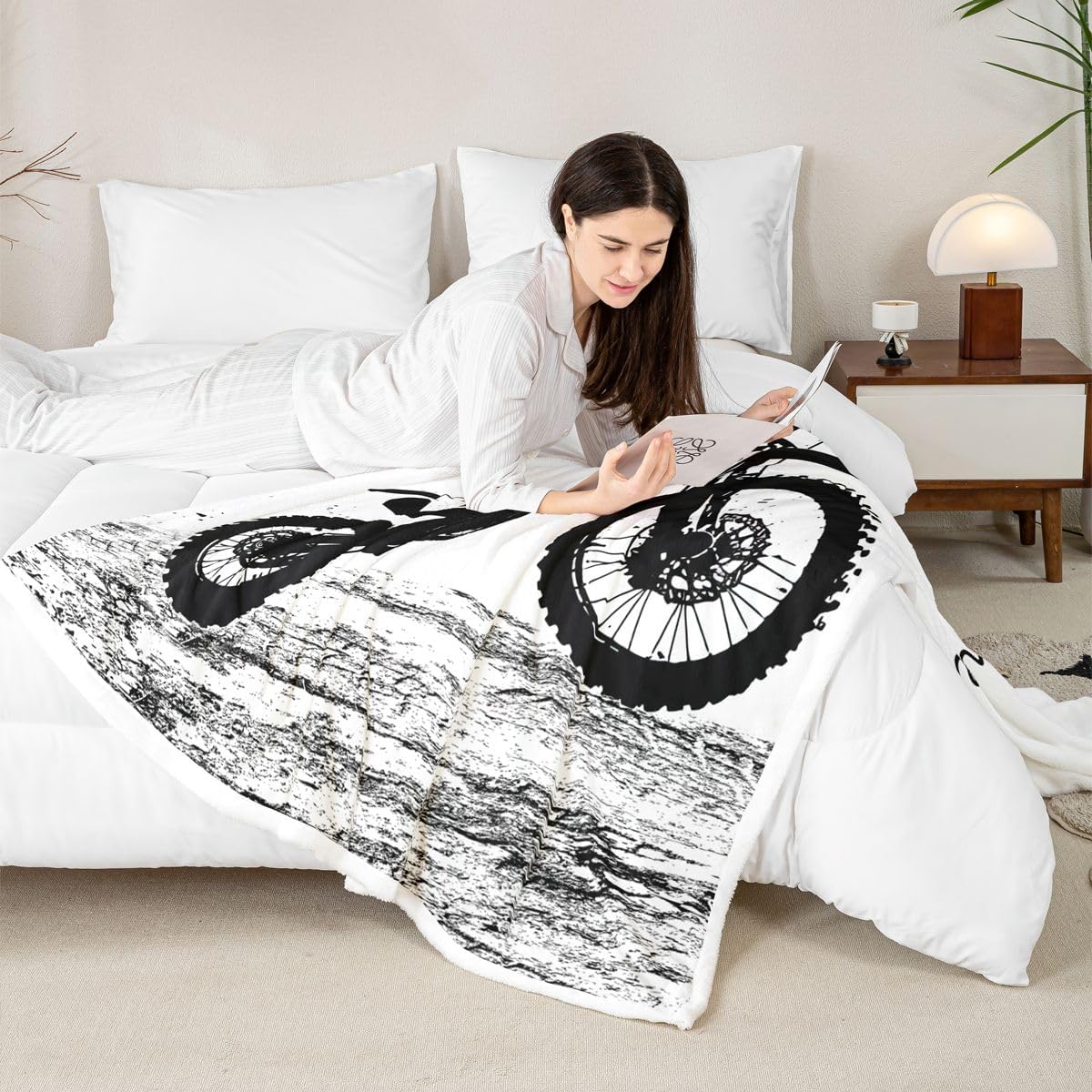 Erosebridal Teens Dirt Bike Fleece Blanket Throw Size, Motocross Rider Custom Name Sherpa Blanket for Kids Boys Adult Men, Motorbike Extreme Sport Throw Blanket, Motorcycle Grunge Plush Bed Blanket
