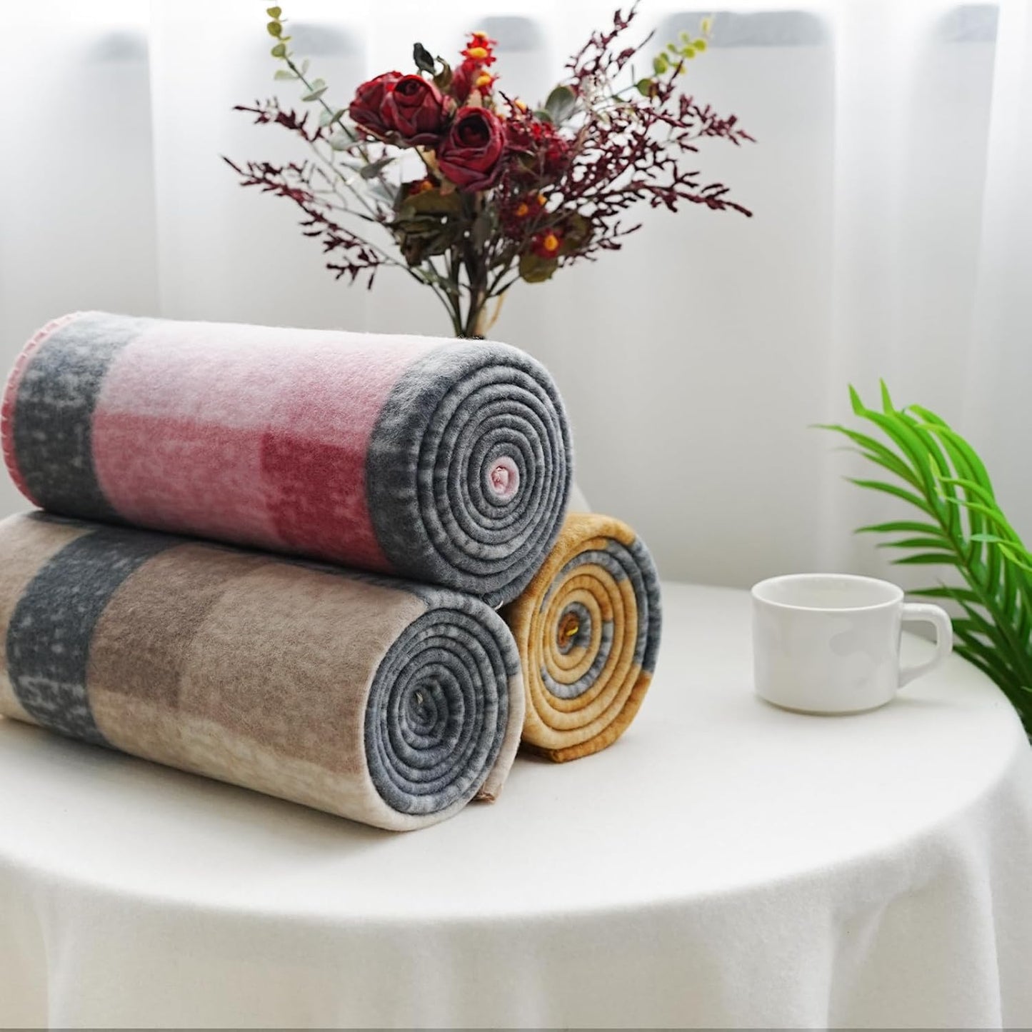 ZYFZCYBL Fleece Blanket Bulk Pack of 6 Cozy Fleece Throw Blankets 50x60 Warm Soft Lightweight Breathable Pet-Friendly for Bed Sofa Camping Wedding Gifts (Multiple Plaid
