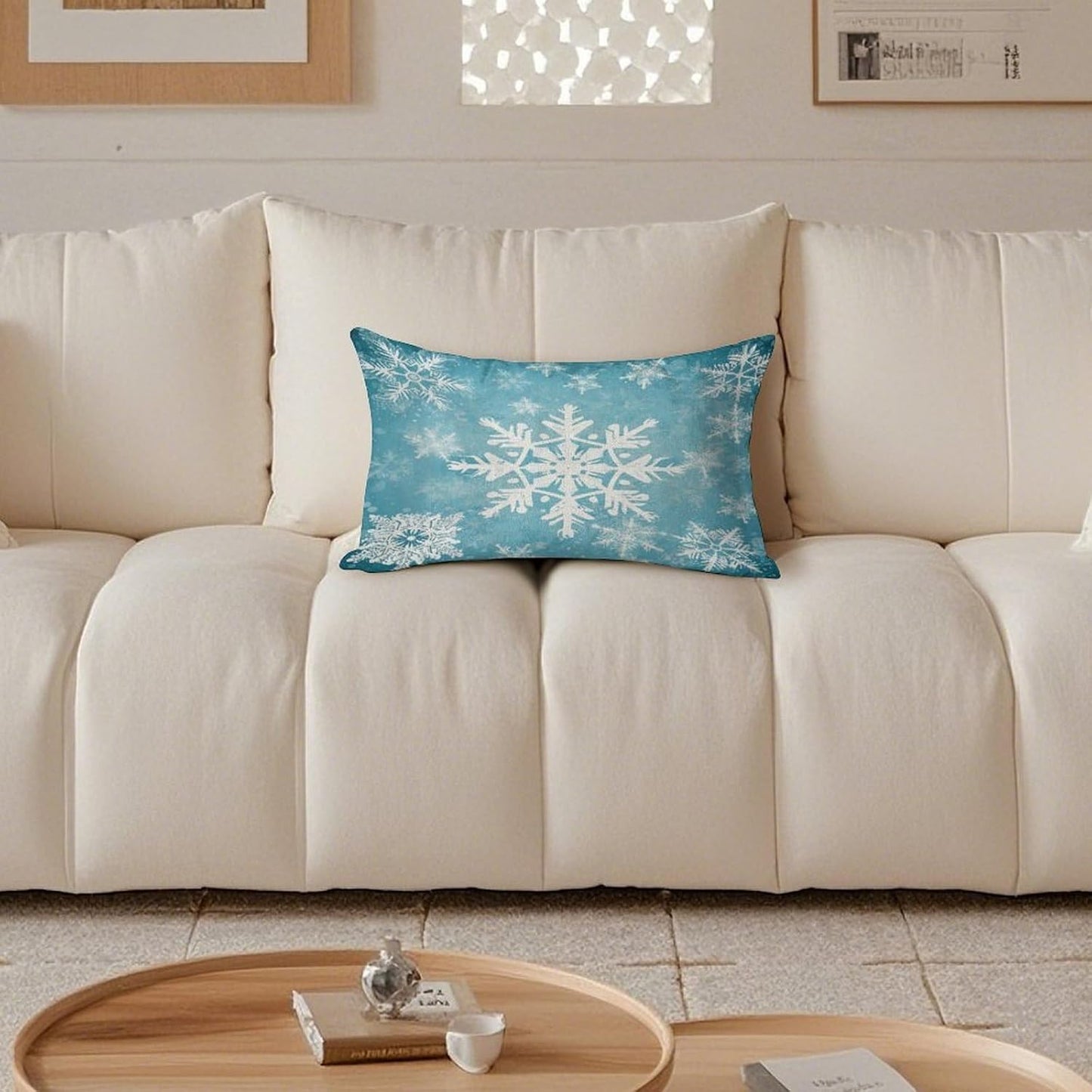 Winter Snowflake Throw Pillow Covers Gold Velvet Pillowcases with Invisible Zipper Pillow Shams Cozy Cushion Cover Soft Pillow Cases Home Decor Pillow Protectors 12 "×20 "
