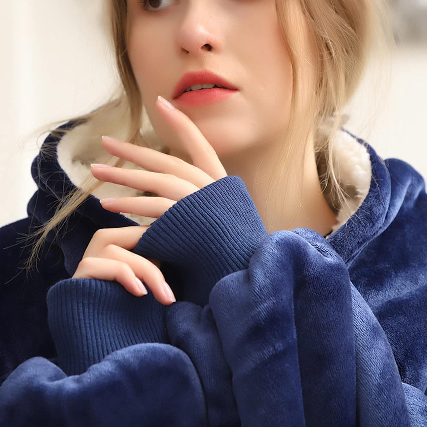 WOOLALA USB Heated Wearable Blanket, Oversized Lazy Hoodie with Large Heating Area on Back Cozy Sherpa Sweatshirt