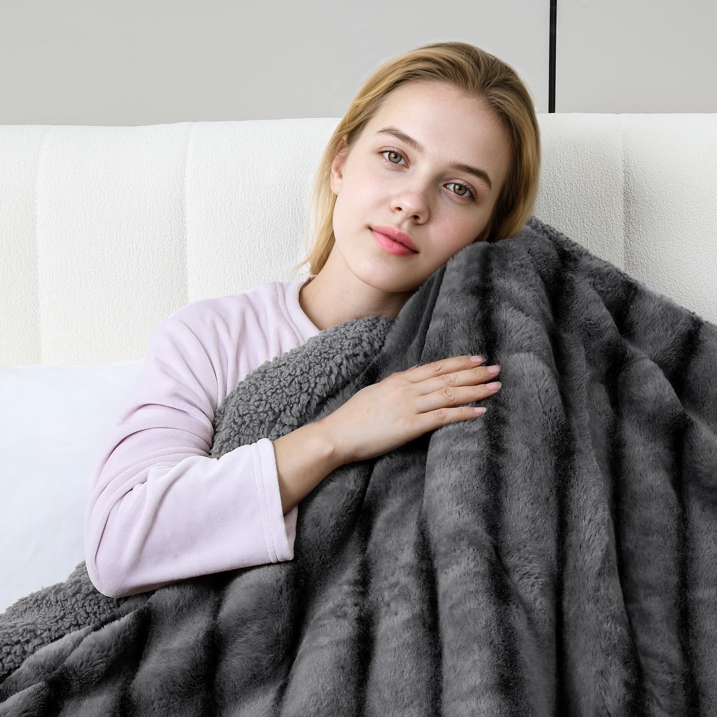 Heated Blanket Electric Throw- 50"x60" Soft Thick Faux Fur Electric Blanket for Sofa with 5 Heat Levels & 4 Hours Auto-Off Overheat Protection, Warm Cozy Gifts, Grey