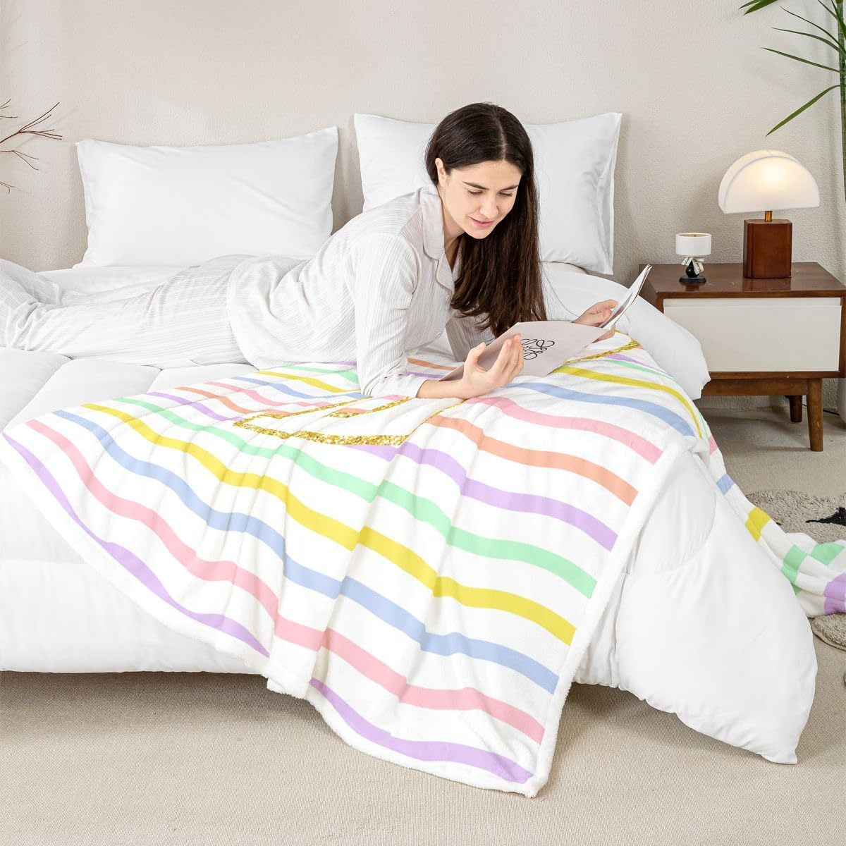 Personalized Initial Letter B Fleece Throw Blanket 40"x50" Kids Abstract Sherpa Blanket Plush Fuzzy for Boys Girls Teens Modern Striped for Bed Couch Chair Living Room Soft Microfiber Geometric