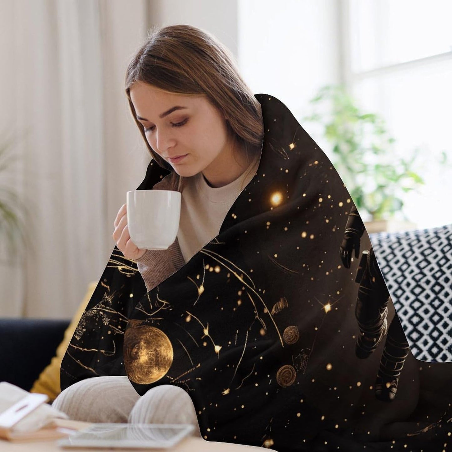 Black Gold Space Throw Blanket for Couch Super Soft Warm Lightweight Throw Blankets Cozy Flannel Bed Blanket Cute Decorative Blankets for All Seasons Home Decor Gift 40"*50" （100 * 130cm）