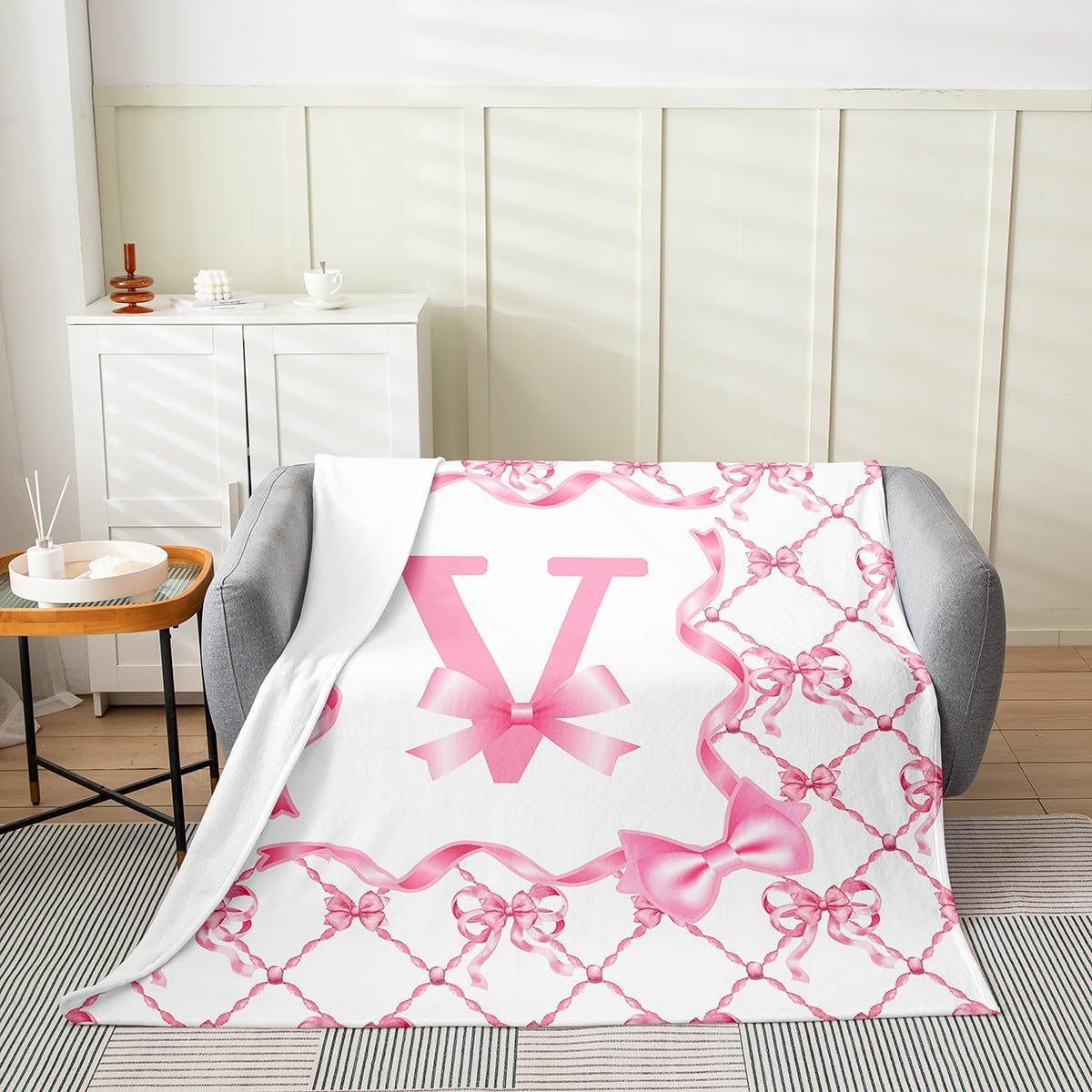 Erosebridal Cute Preppy Bow Flannel Blanket Coquette Bowknot Blanket Queen 90x90 Initial V Throw Blankets