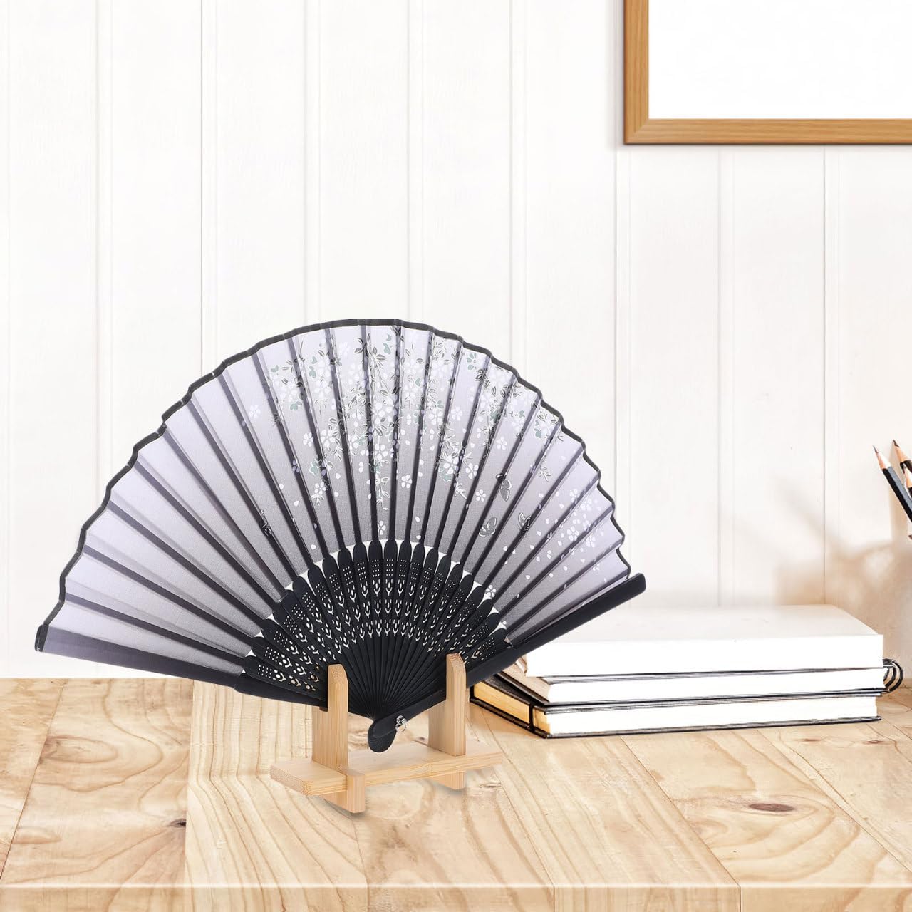 Cabilock 3Pcs Japanese Fan Stand, Bamboo Folding Hand Fan Display Holder, Traditional Oriental Sensu Base Rack, Wooden Easel Stand for Home Decor Collectibles