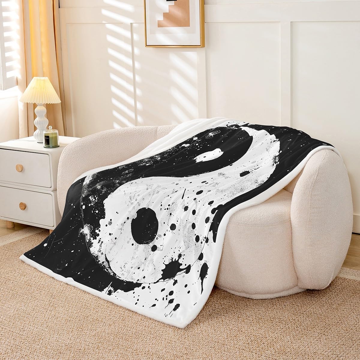 Black White Yin Yang Fleece Throw Blanket Trippy Art Boho Plush Blanket for Kids Adults Tie Dye Splash Sherpa Blanket Traditional Ying Yang Theme Fuzzy Blanket for Sofa Bed Couch, Queen 90x90 Inch