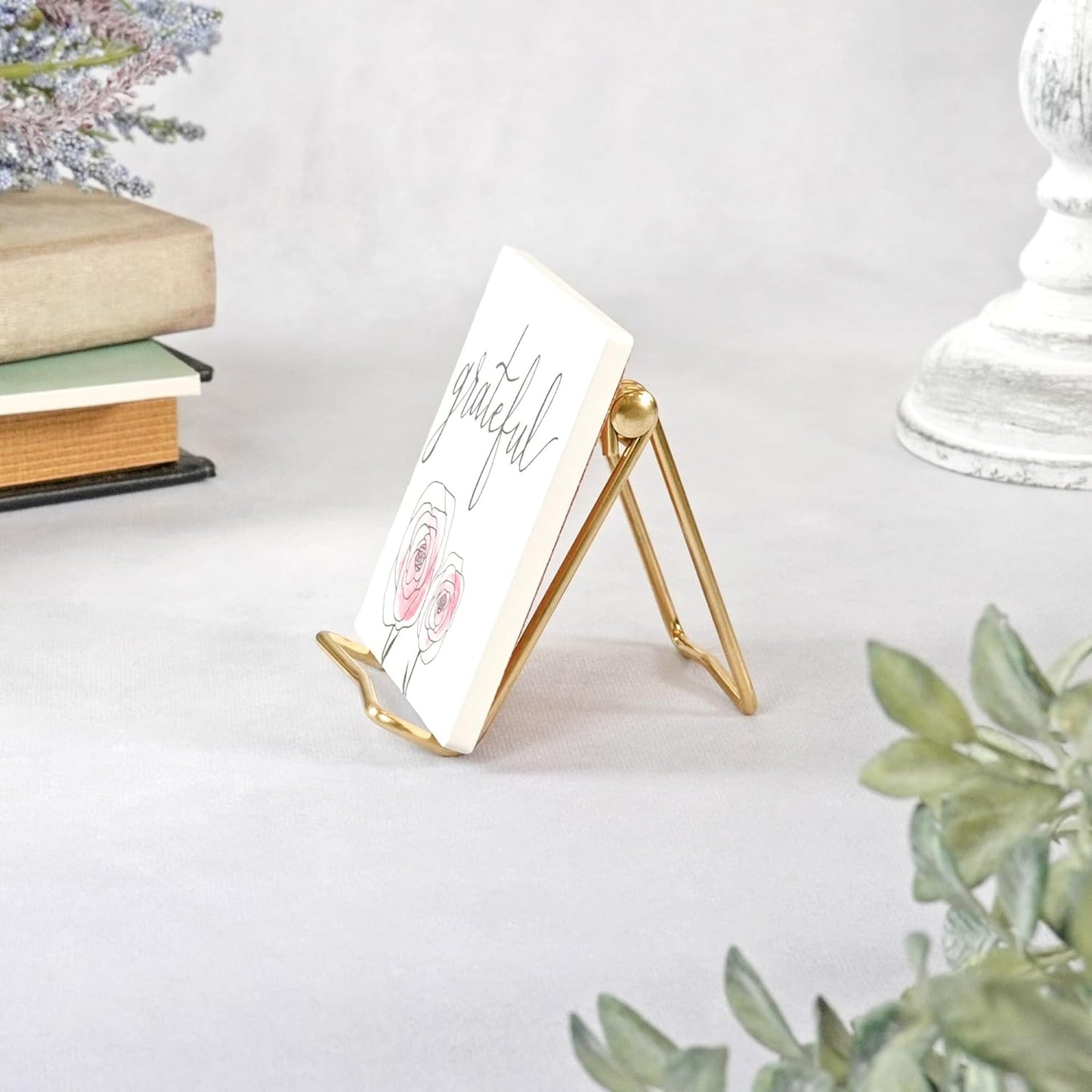 Bard's Folding Gold-toned Wire Easel Stand, 3" H x 2.75" W x 3" D