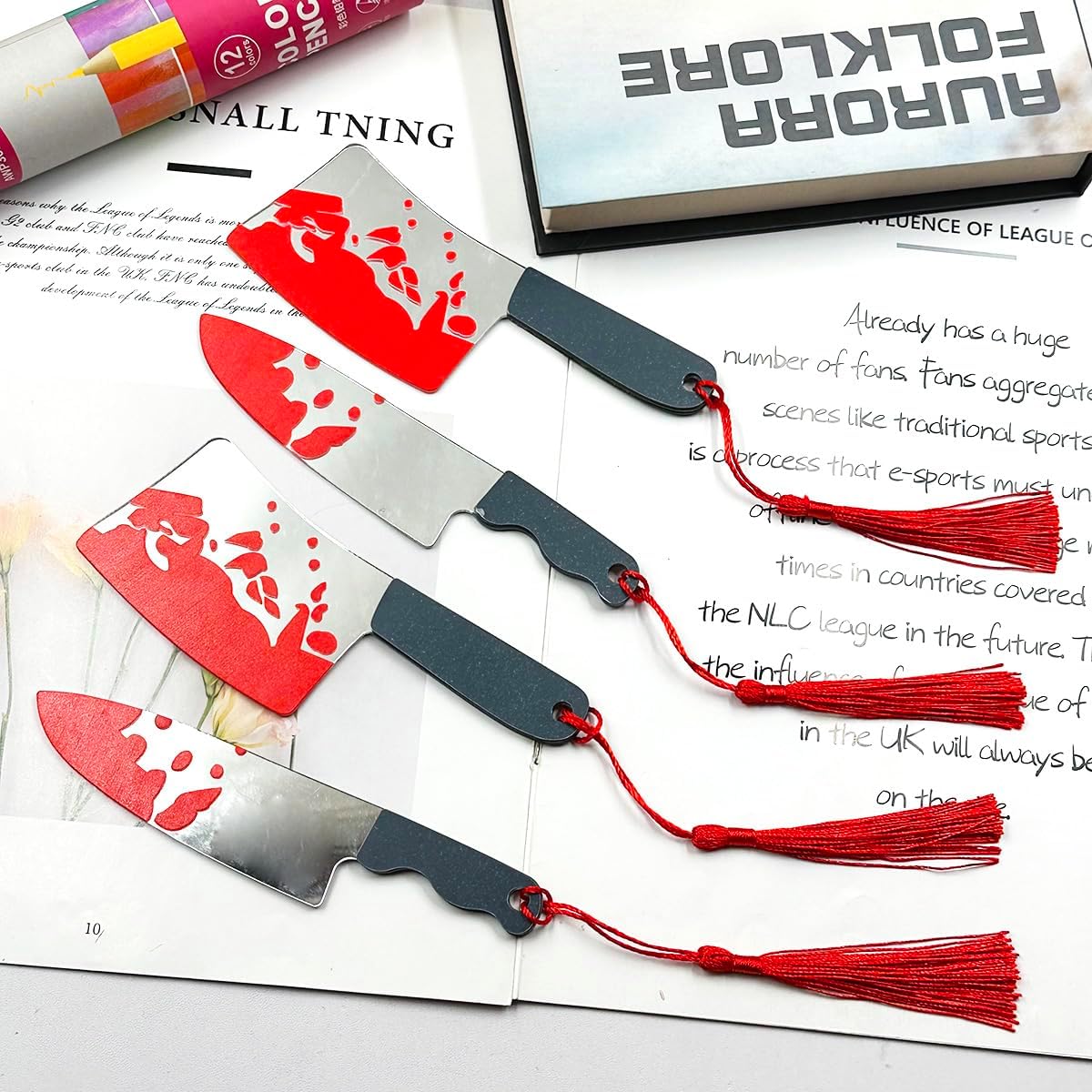 Halloween Bookmarks Set 4Pcs Horror Novelty Bookmark,Blood Splatter Knife Bookmarks,Acrylic Book Markers Red Tassels,Gothic Book Accessories for Halloween Gifts,Creepy Crime Book Lovers