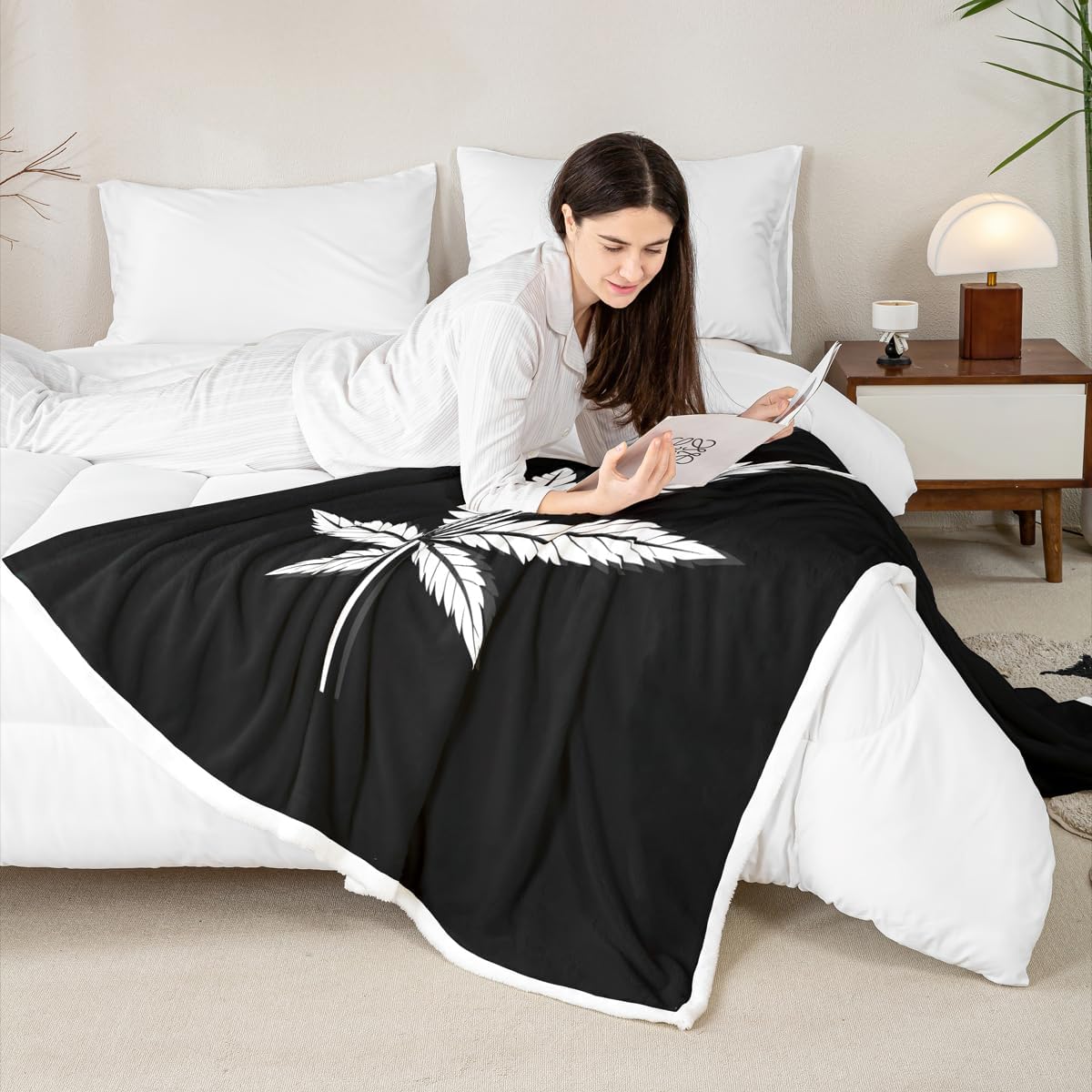 Feelyou Marijuana Sherpa Blanket Cannabis Leaves Throw Fleece for Couch Bed Sofa Men Bedroom Decor Black White Pattern Fuzzy 50"x60"