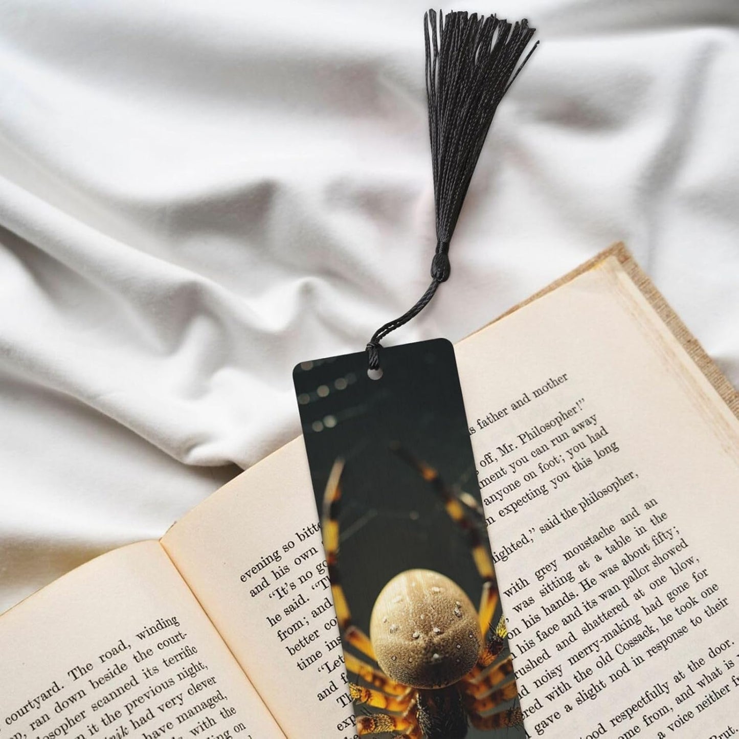 Funny Spider Bookmarks Gifts for Women Men, Wooden Bookmarks for Book Lovers, Vintage Book Marks Ornaments with Tassel, Unique Personalized Reading Page Markers Black