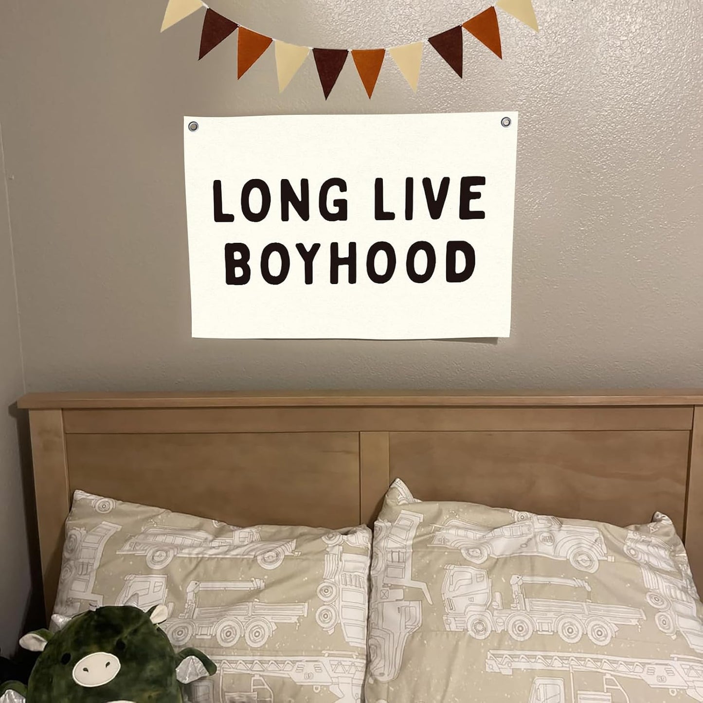 Long Live Boyhood Boys Room Decor Nursery Decor Linen Canvas Banner Wall Hanging Flag for Boys Bedroom Decoration Toddler Boy Room Nursery Wall Art 30x20 Inch with Neutral Felt Triangular Flags