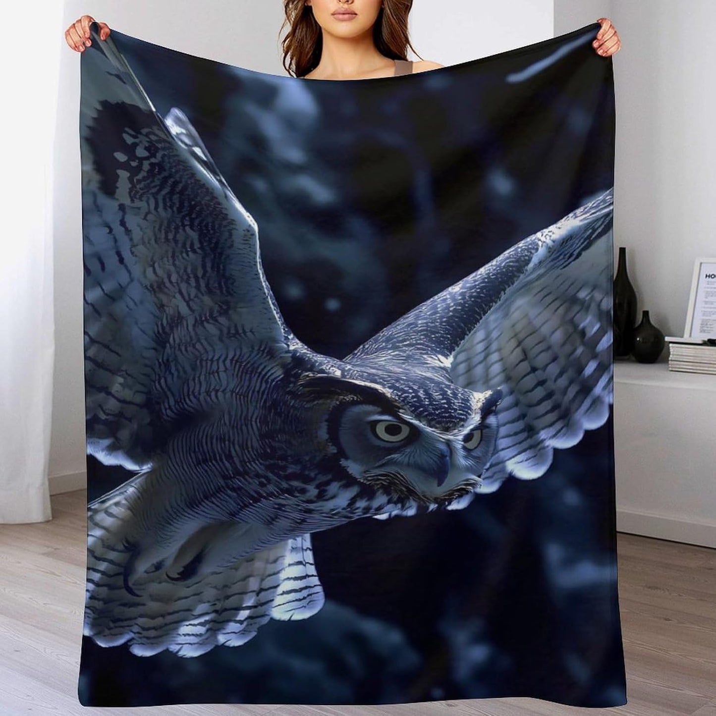 Owl Soar Throw Blanket for Couch Bed Plush Cozy Fuzzy Flannel Blanket for All Season 40"x60"